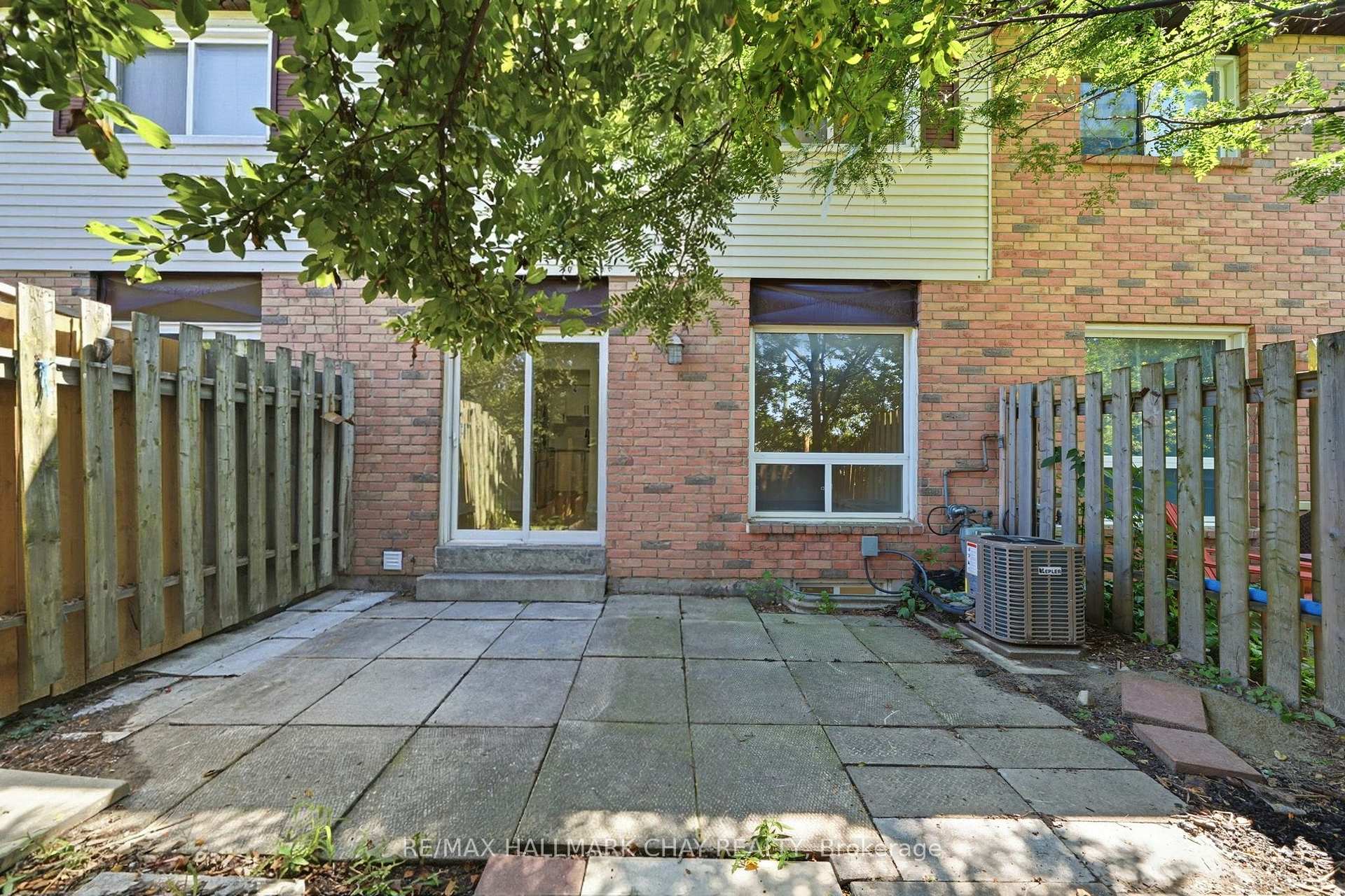 Photo 25 of Unit 6, 52 Adelaide Street, Barrie, Allandale — HOMEH