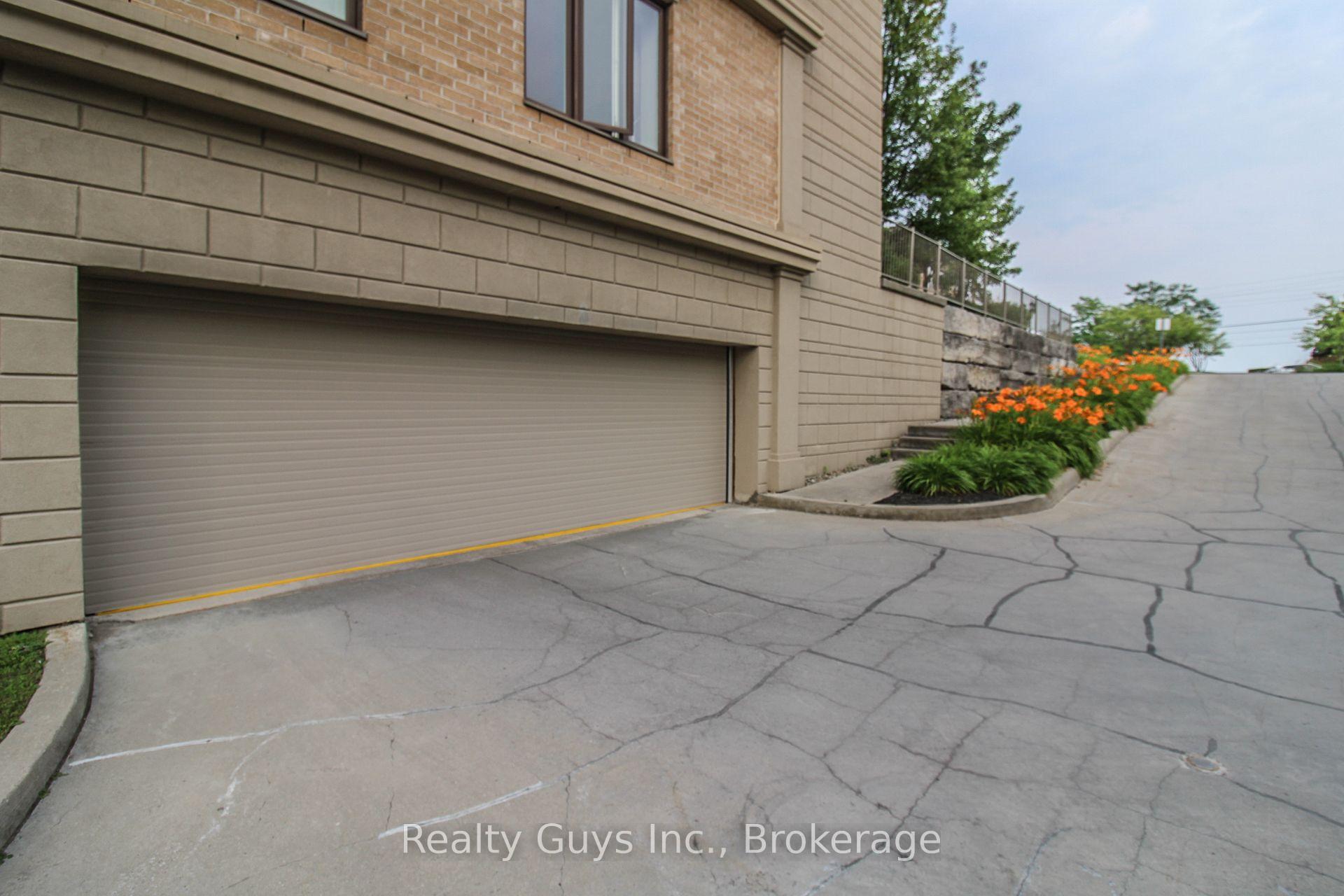 Photo 13 of Unit 116, 869 Clonsilla Avenue, Peterborough, Otonabee Ward 1 — HOMEH