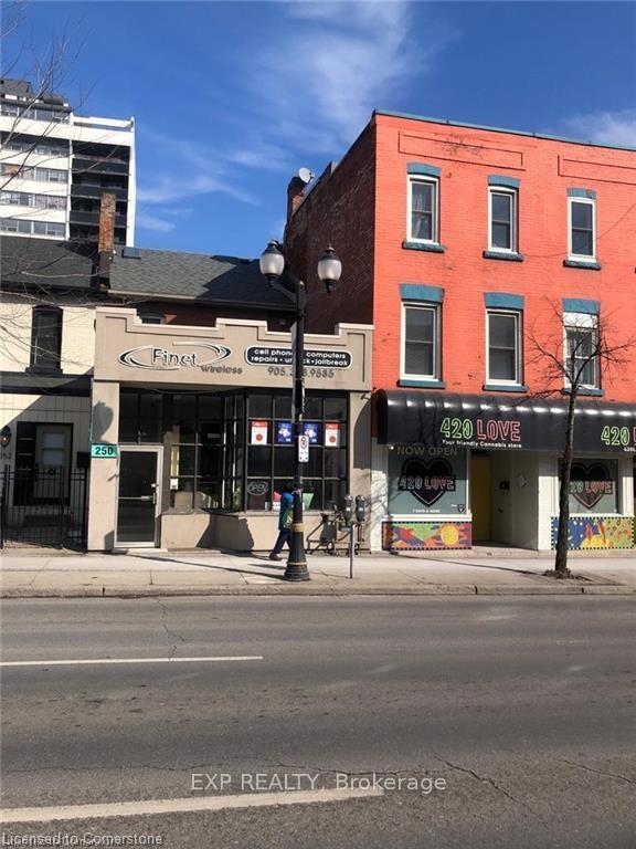 Photo 3 of Unit Bachelor, 250 King Street, Hamilton, Central — HOMEH
