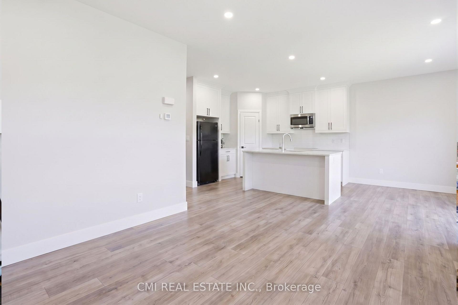 Photo 9 of Unit 10B, 93 Eagle Street, Leamington — HOMEH