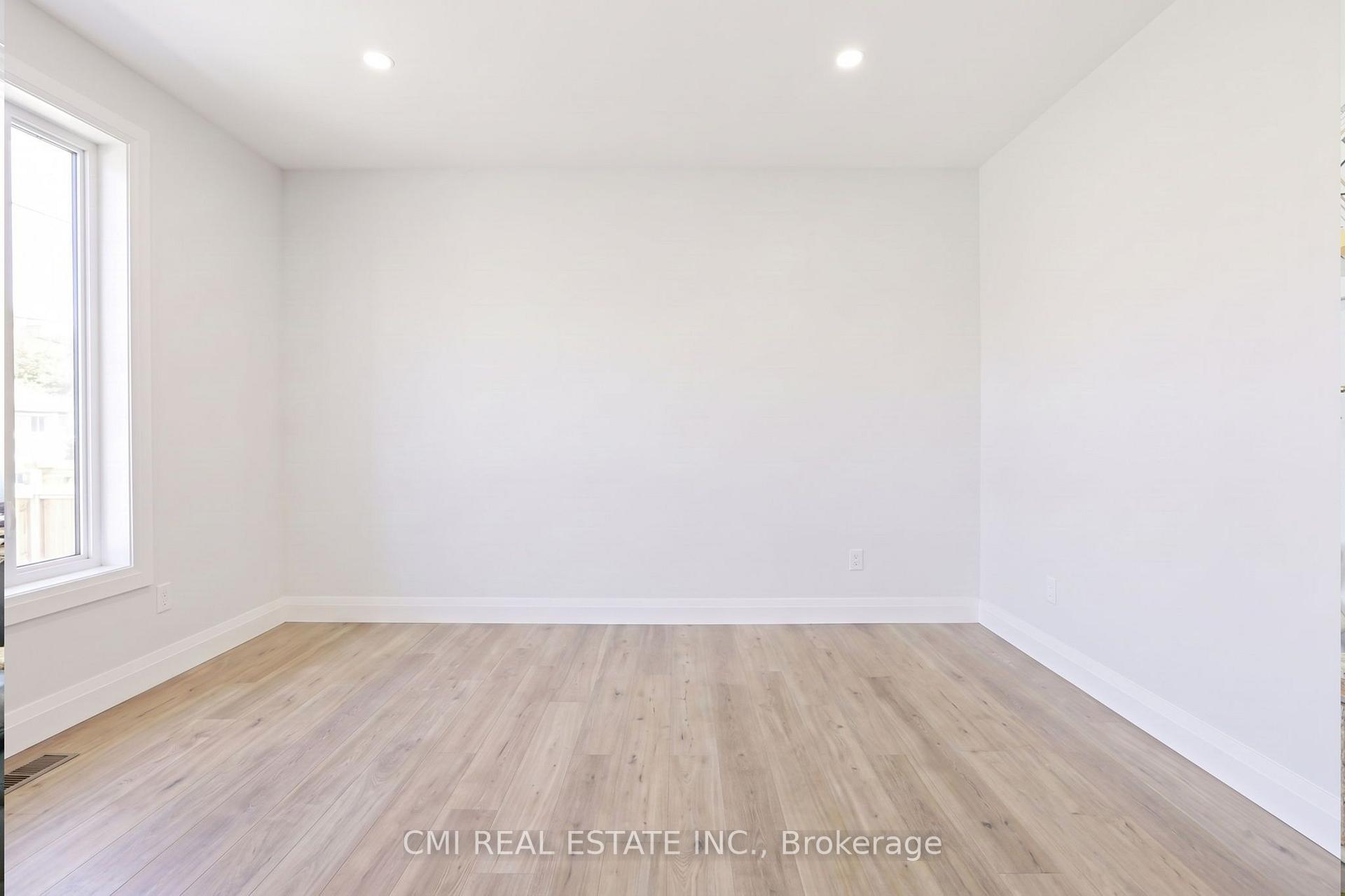 Photo 10 of Unit 10B, 93 Eagle Street, Leamington — HOMEH