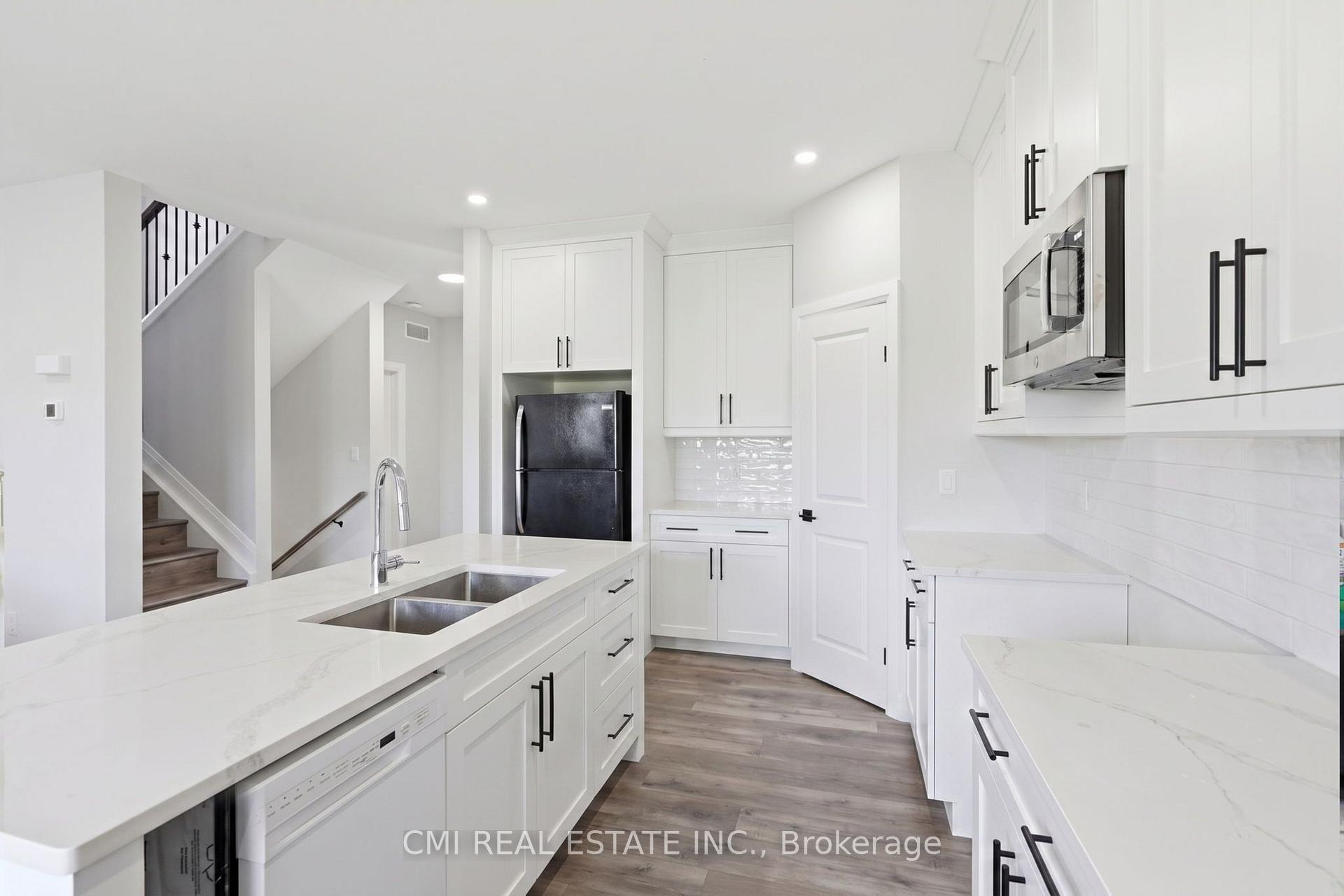 Photo 14 of Unit 10B, 93 Eagle Street, Leamington — HOMEH