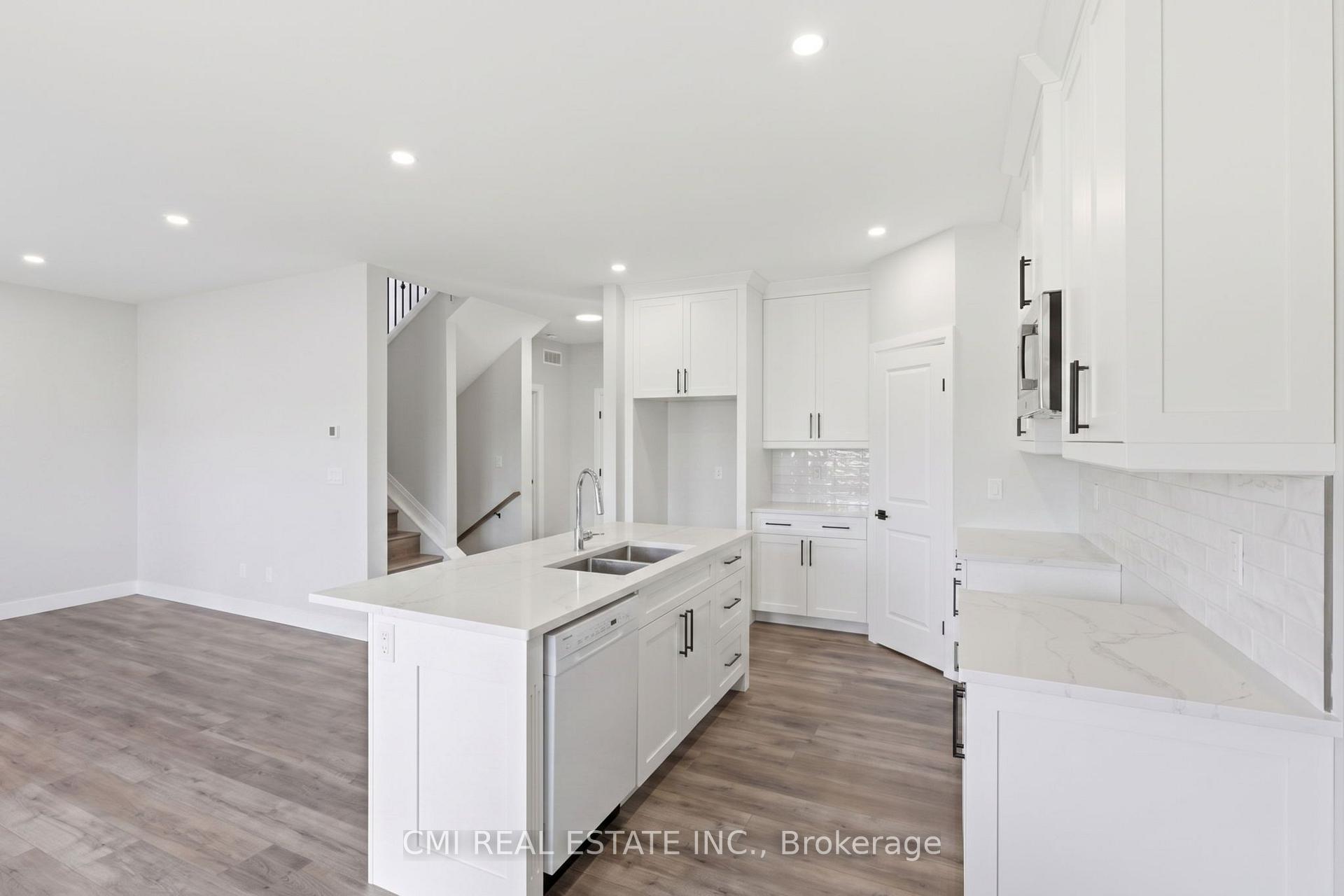 Photo 17 of Unit 10B, 93 Eagle Street, Leamington — HOMEH