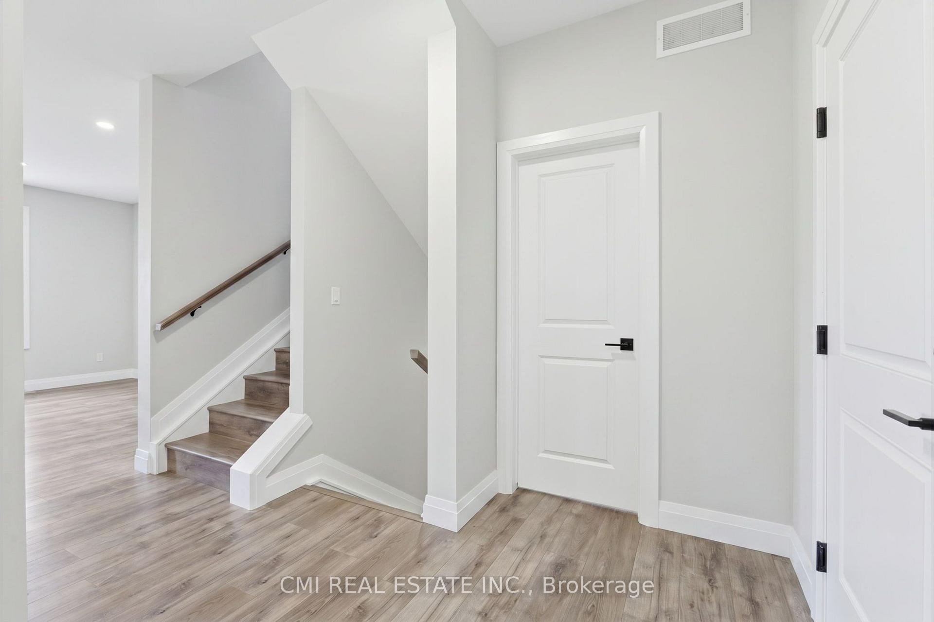 Photo 22 of Unit 10B, 93 Eagle Street, Leamington — HOMEH