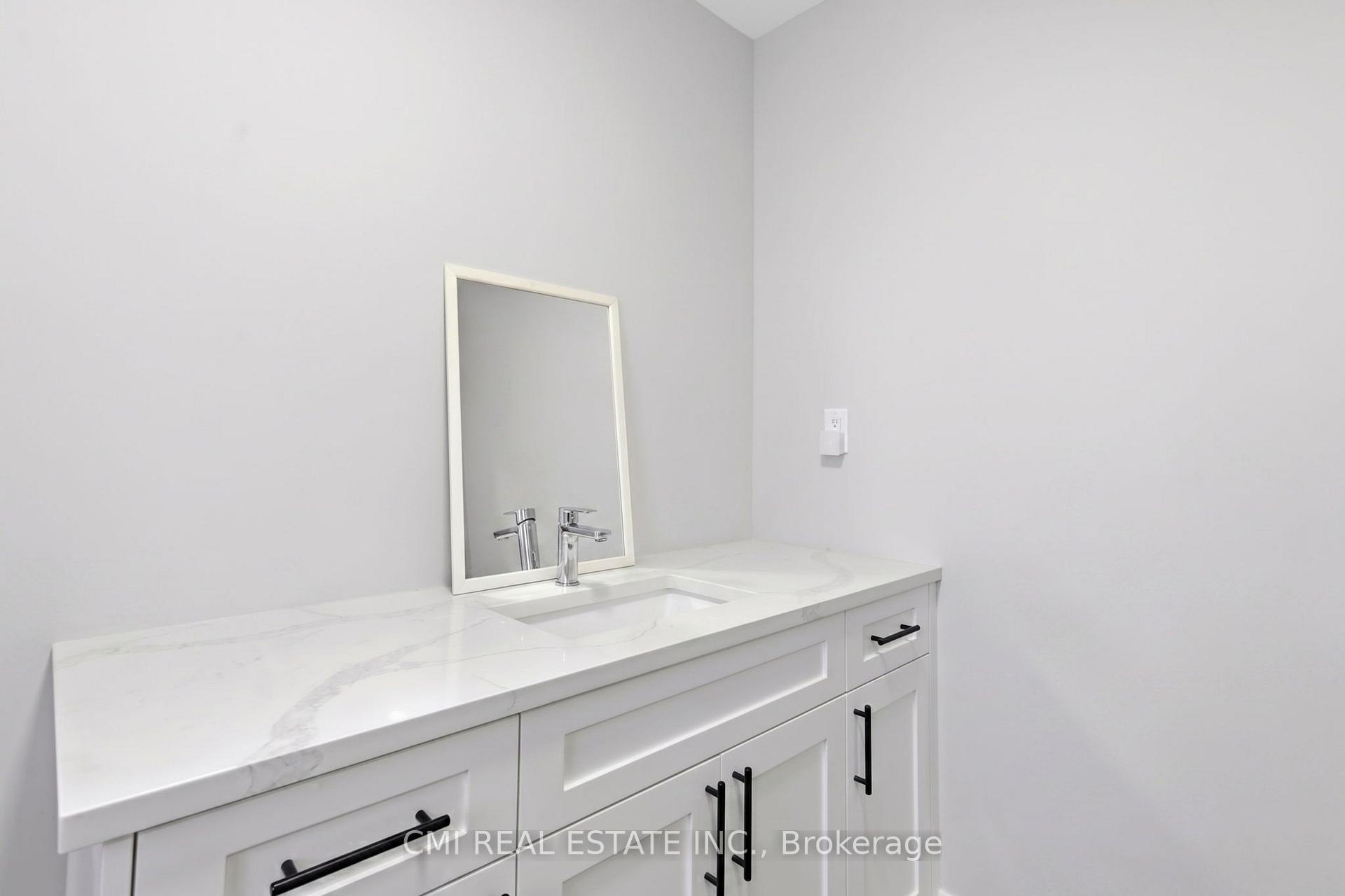 Photo 32 of Unit 10B, 93 Eagle Street, Leamington — HOMEH