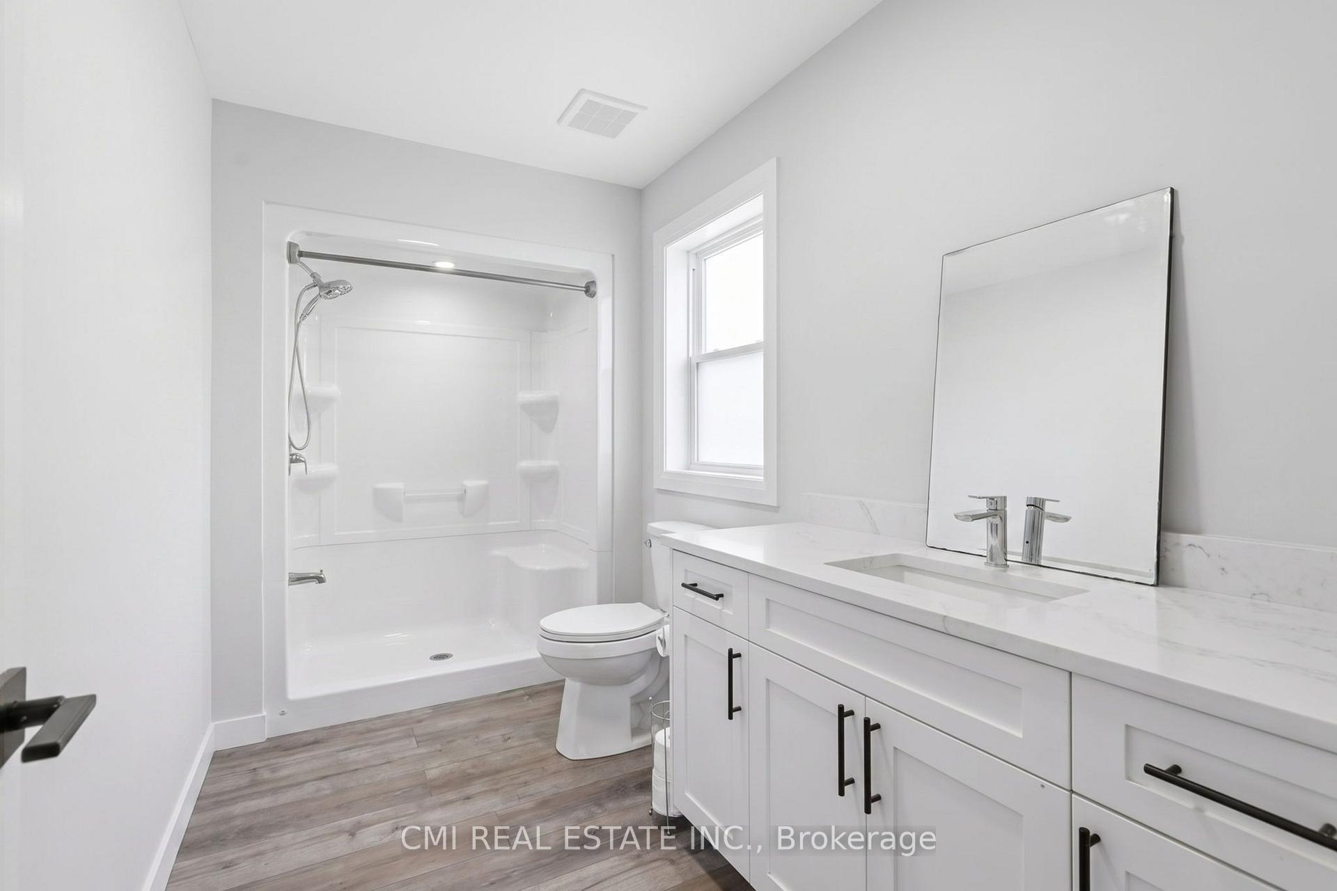 Photo 33 of Unit 10B, 93 Eagle Street, Leamington — HOMEH
