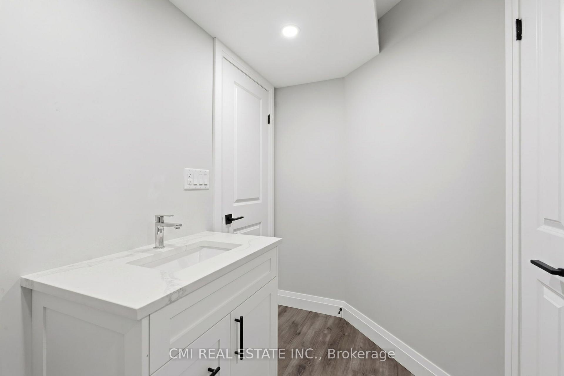 Photo 34 of Unit 10B, 93 Eagle Street, Leamington — HOMEH