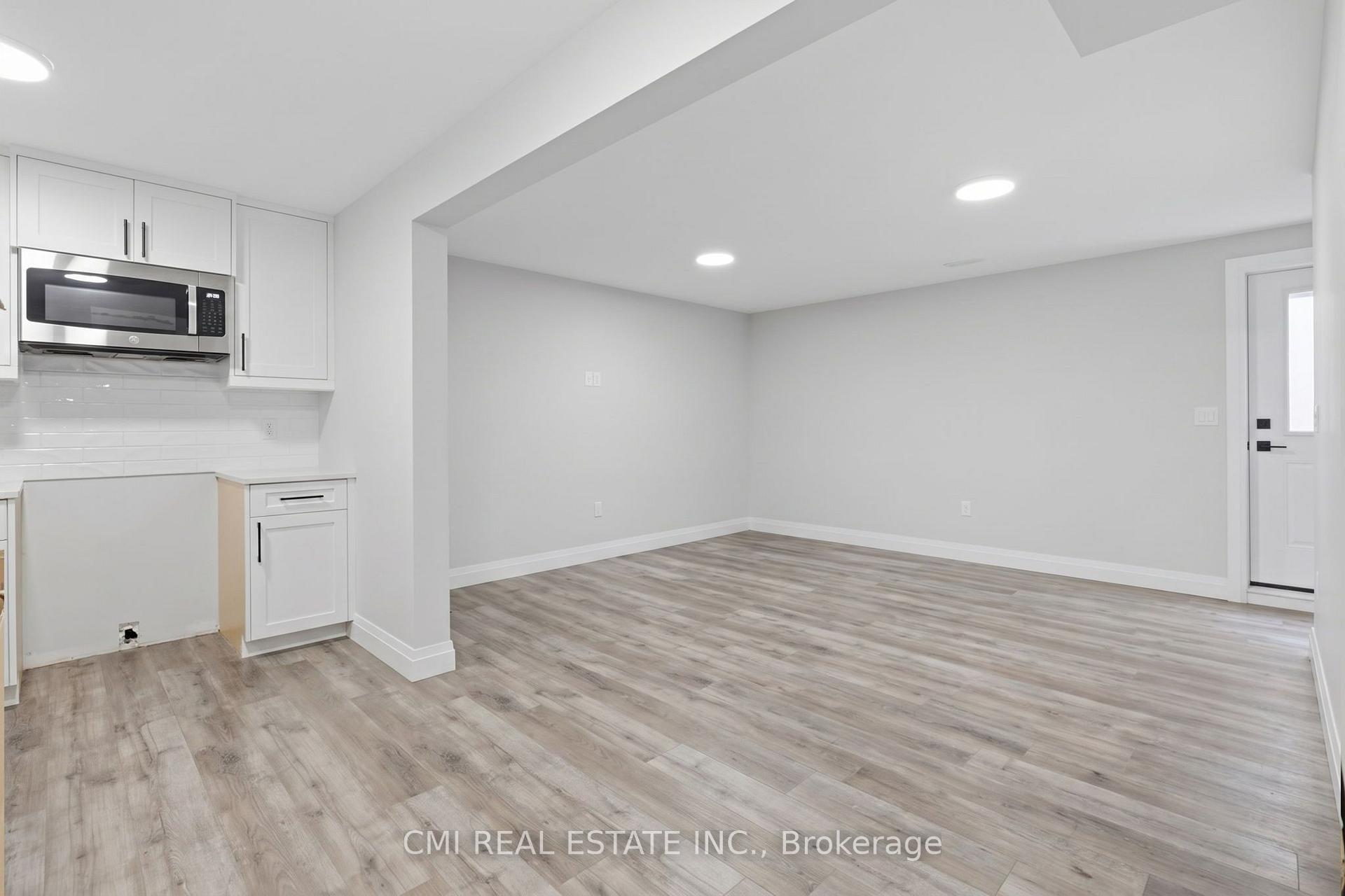 Photo 39 of Unit 10B, 93 Eagle Street, Leamington — HOMEH
