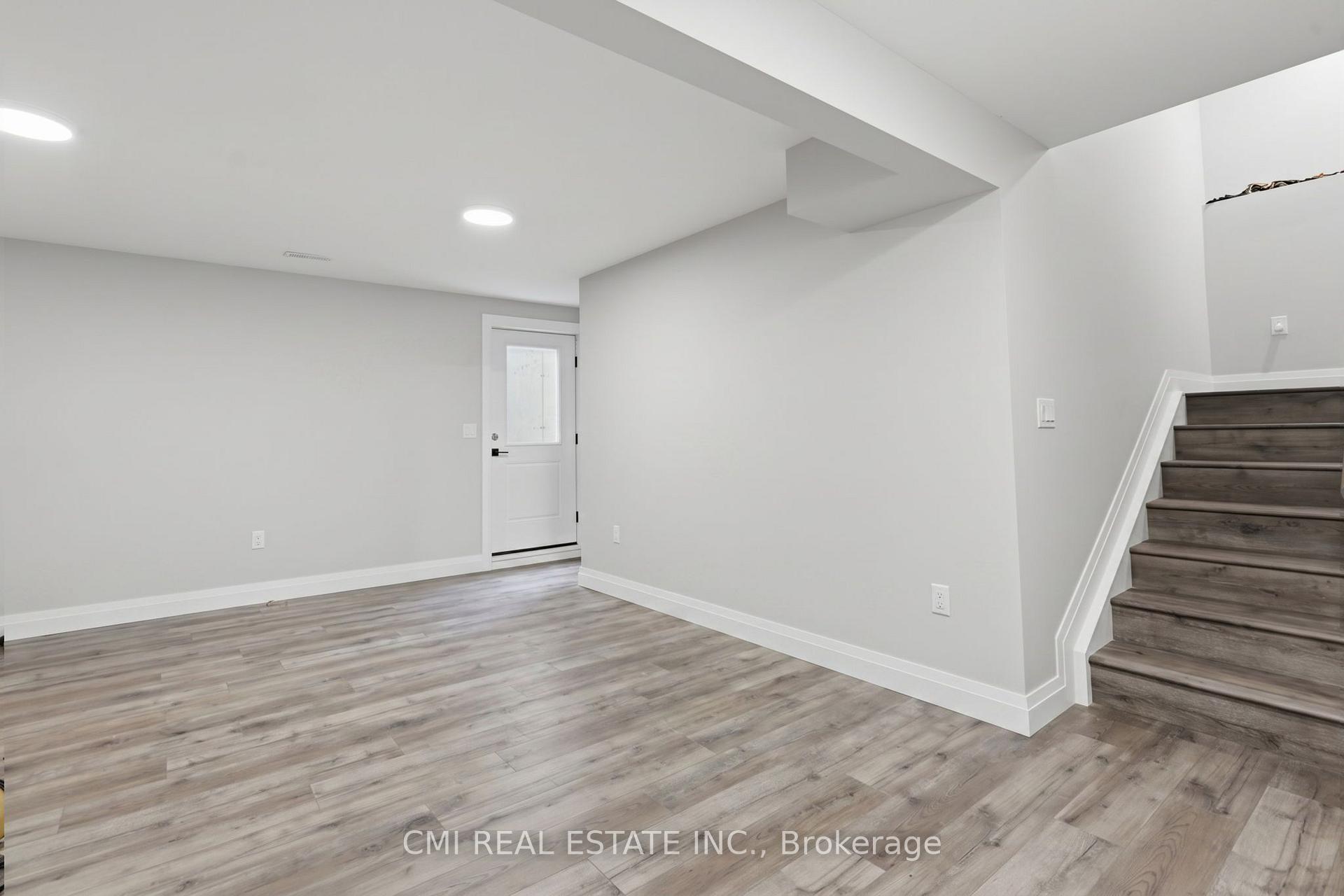 Photo 40 of Unit 10B, 93 Eagle Street, Leamington — HOMEH