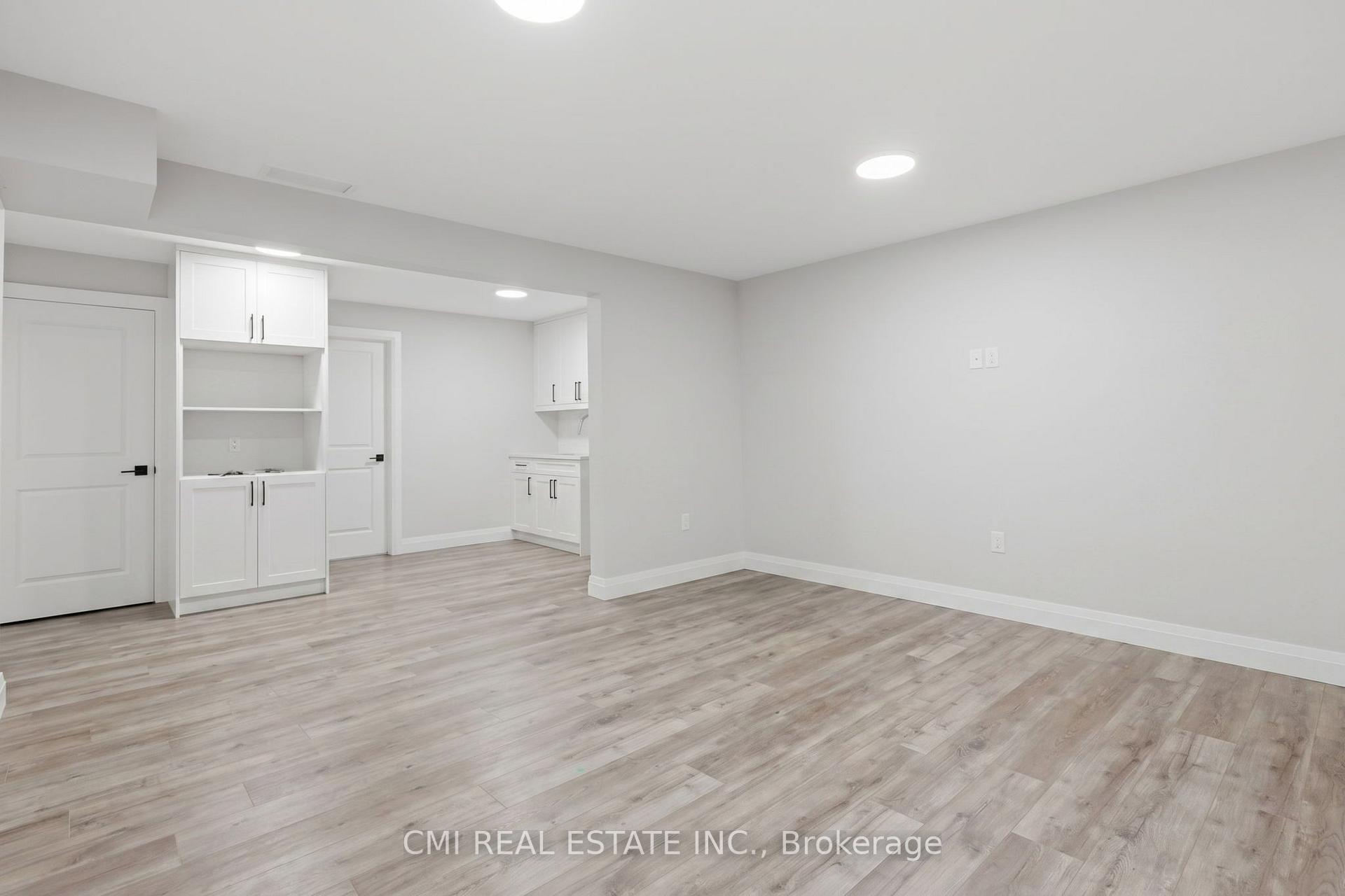 Photo 41 of Unit 10B, 93 Eagle Street, Leamington — HOMEH