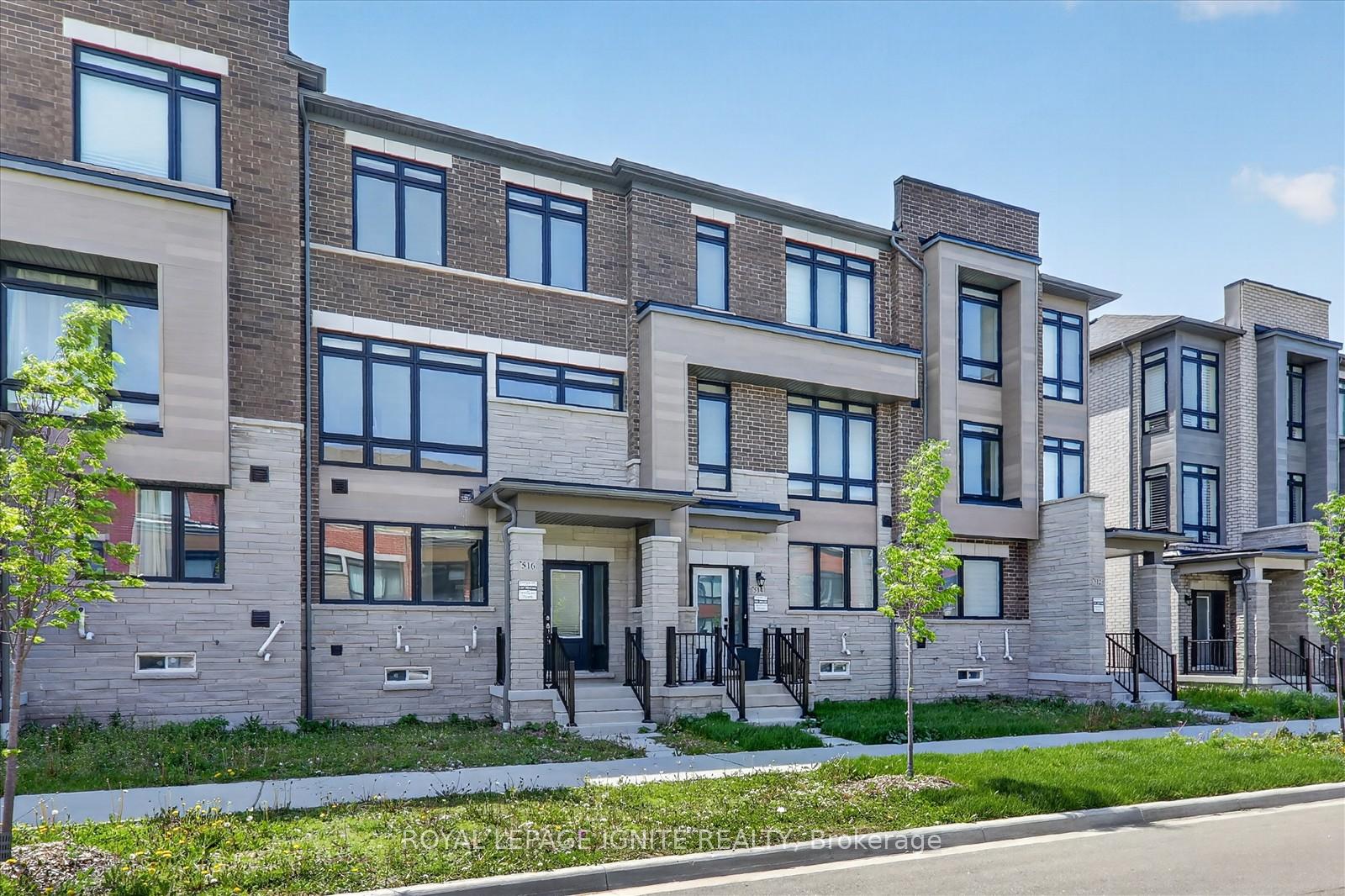 Photo 2 of 516 Danks Ridge Drive, Ajax, South East — HOMEH