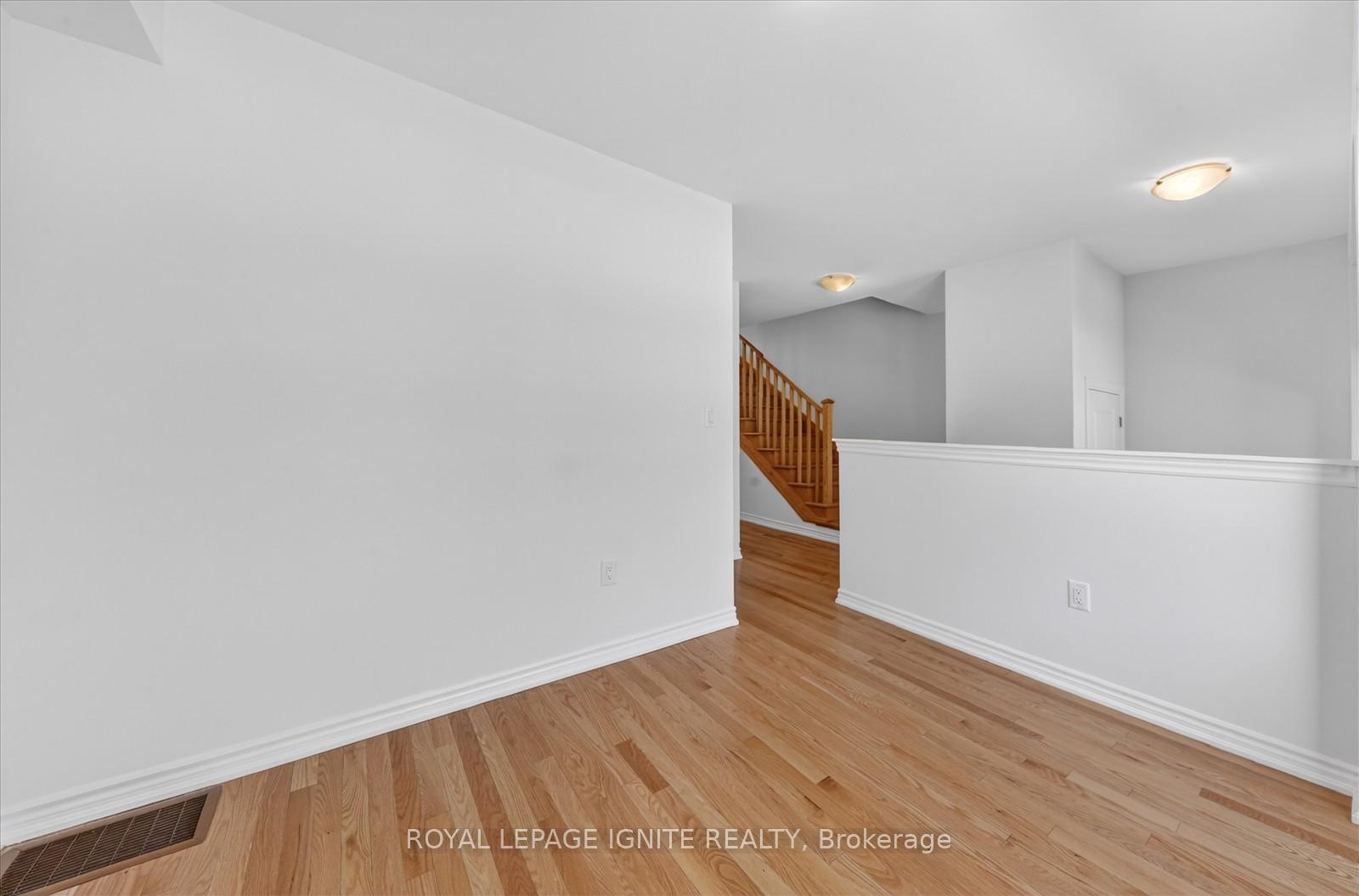 Photo 6 of 516 Danks Ridge Drive, Ajax, South East — HOMEH