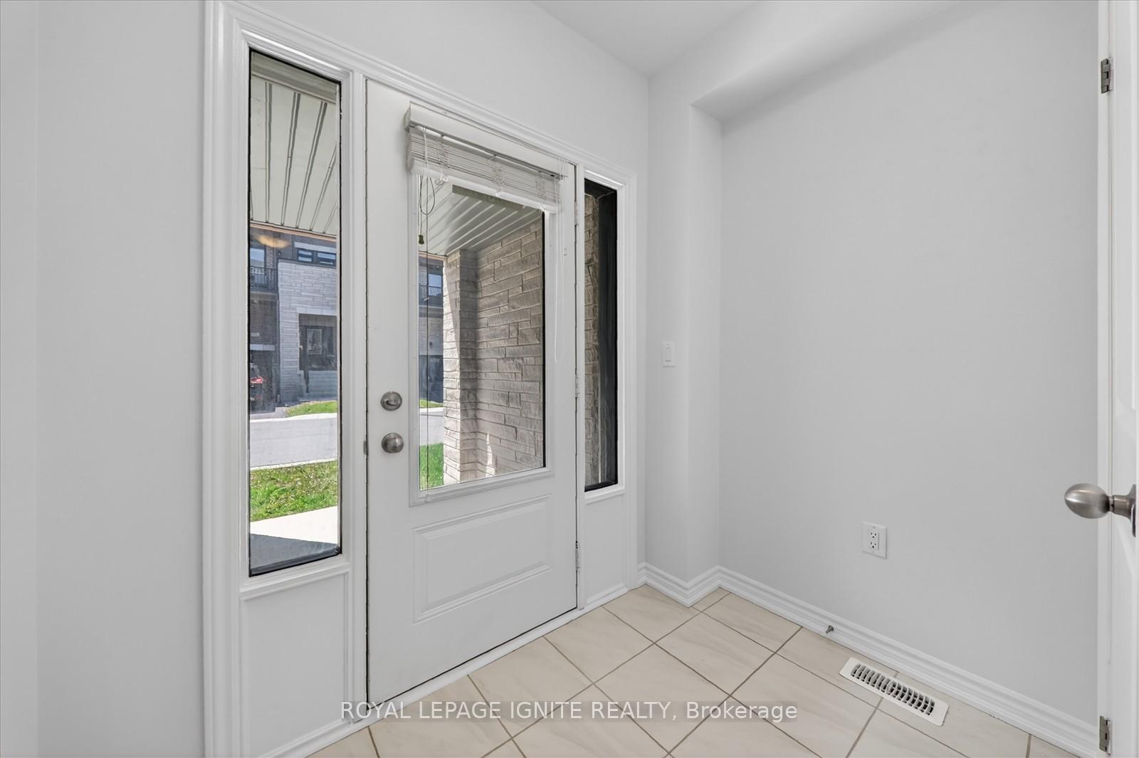 Photo 8 of 516 Danks Ridge Drive, Ajax, South East — HOMEH