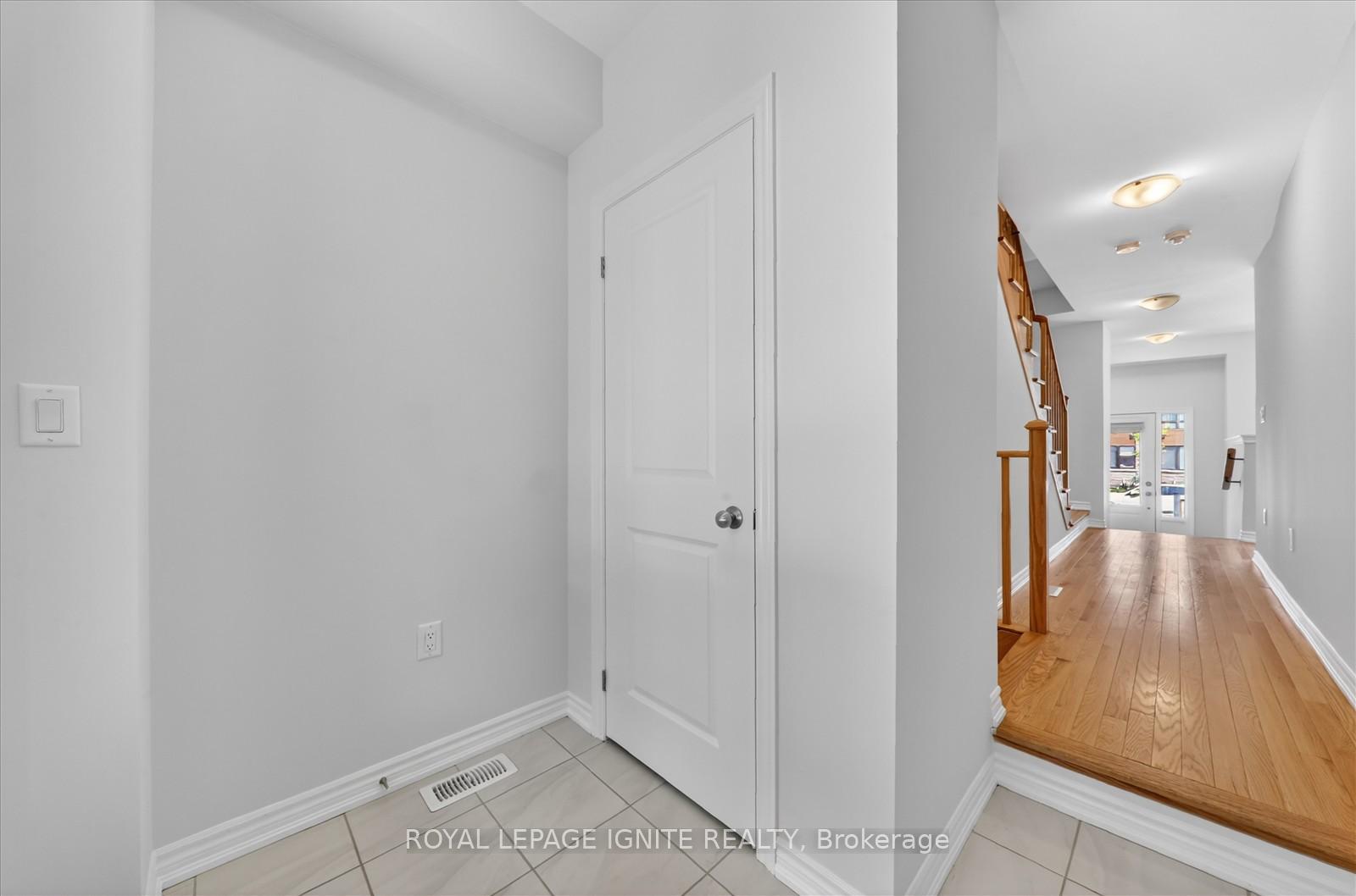 Photo 9 of 516 Danks Ridge Drive, Ajax, South East — HOMEH