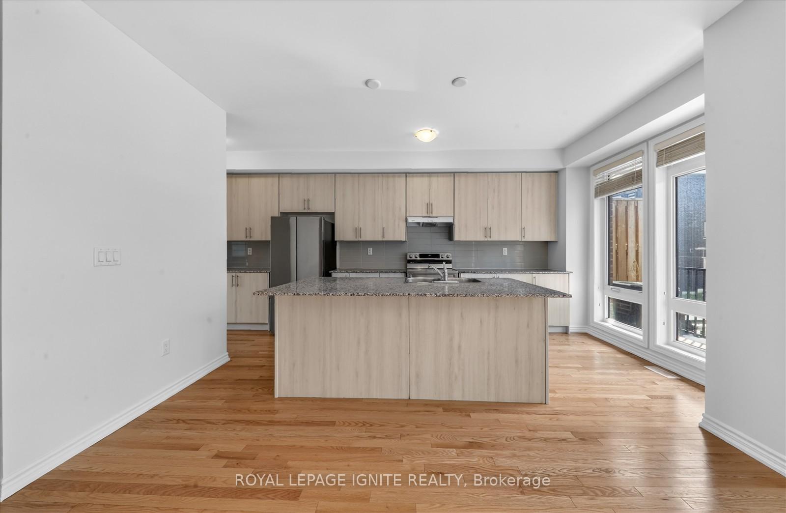 Photo 12 of 516 Danks Ridge Drive, Ajax, South East — HOMEH