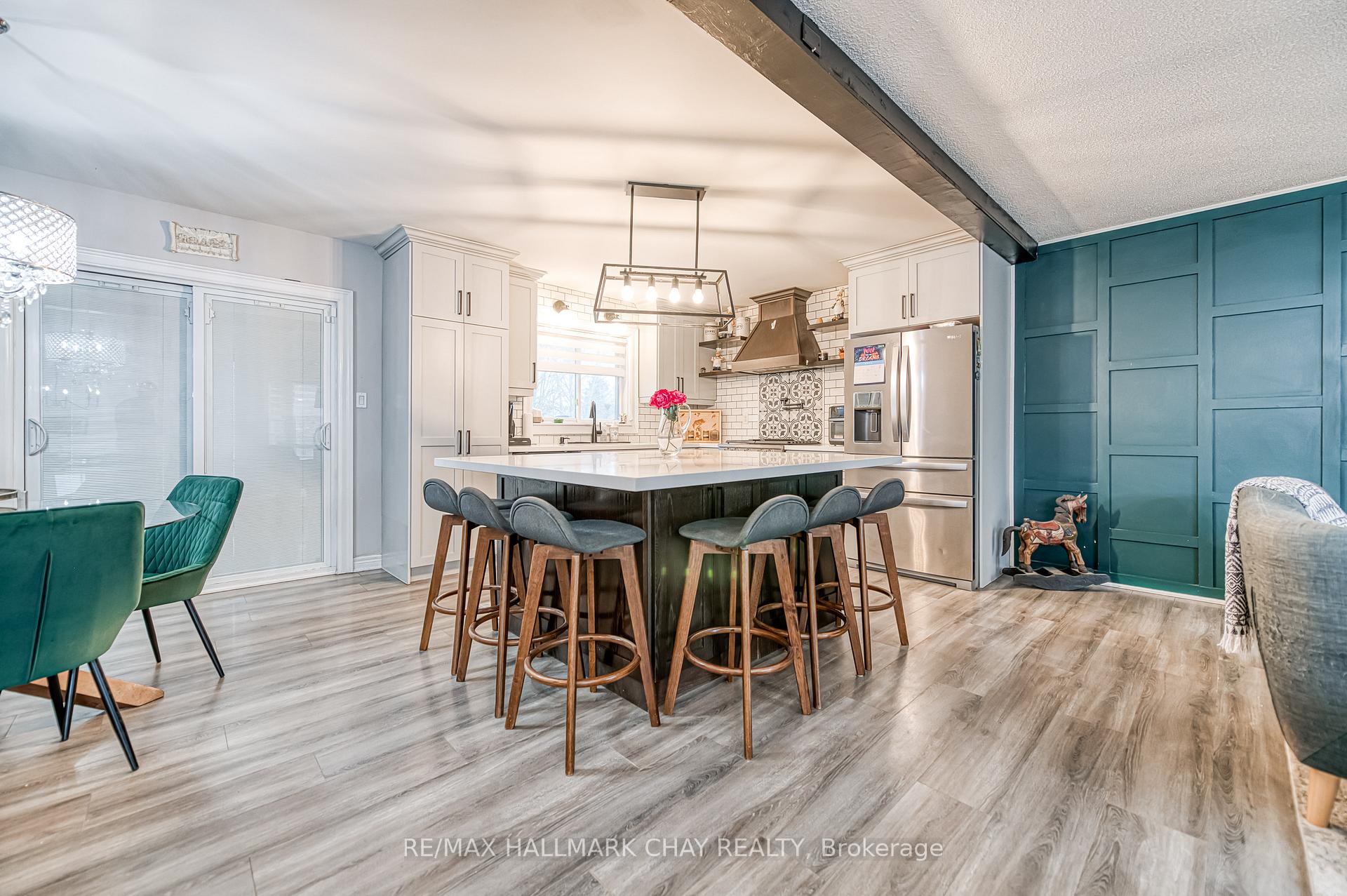 Photo 9 of 20 Howard Avenue, Brock, Beaverton — HOMEH