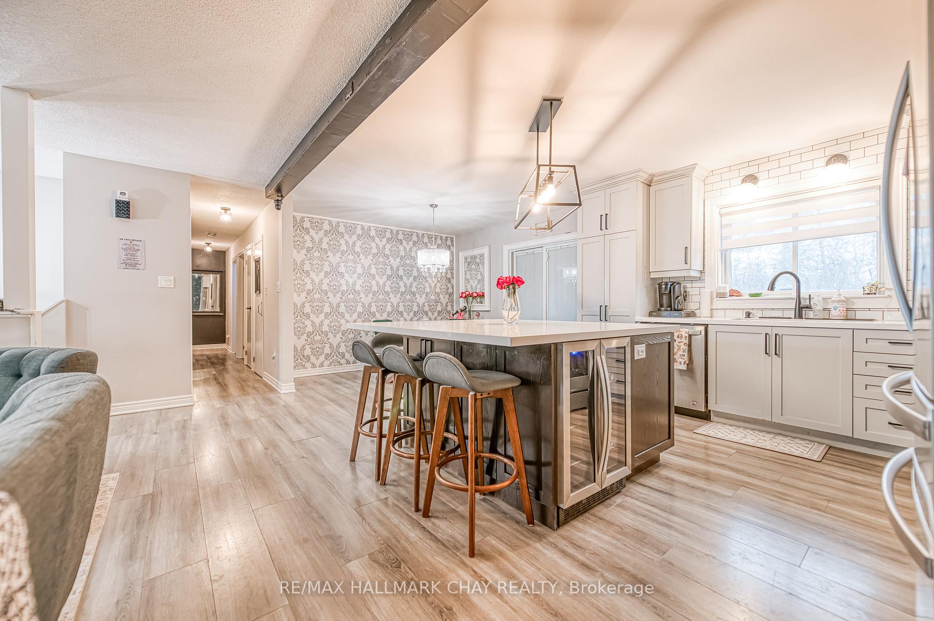 Photo 10 of 20 Howard Avenue, Brock, Beaverton — HOMEH
