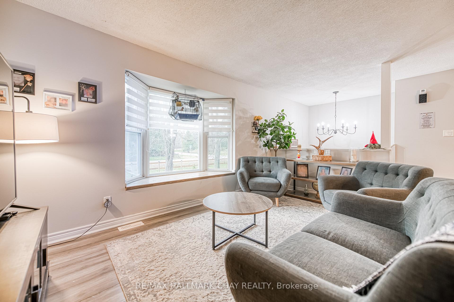 Photo 17 of 20 Howard Avenue, Brock, Beaverton — HOMEH