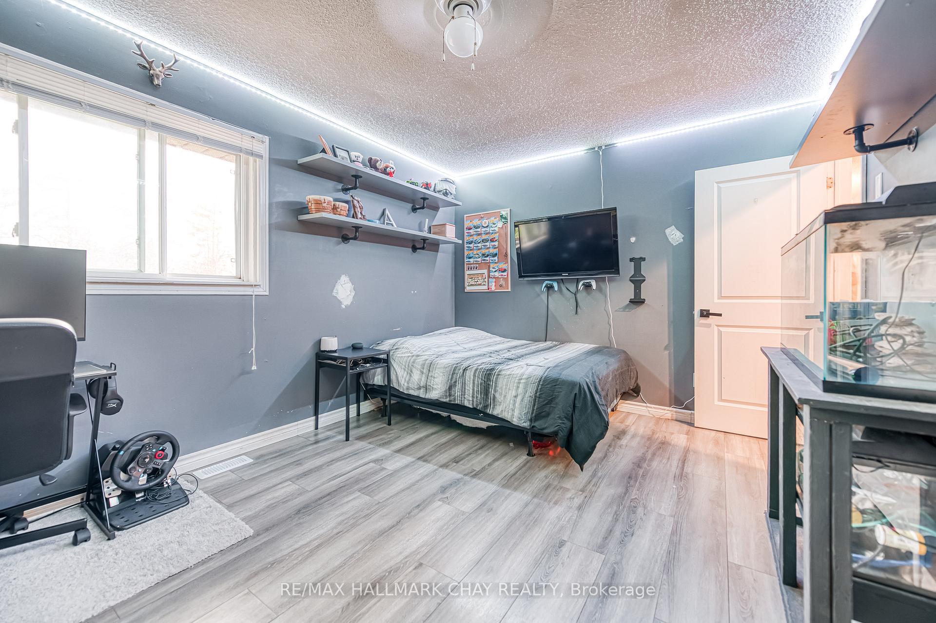 Photo 18 of 20 Howard Avenue, Brock, Beaverton — HOMEH