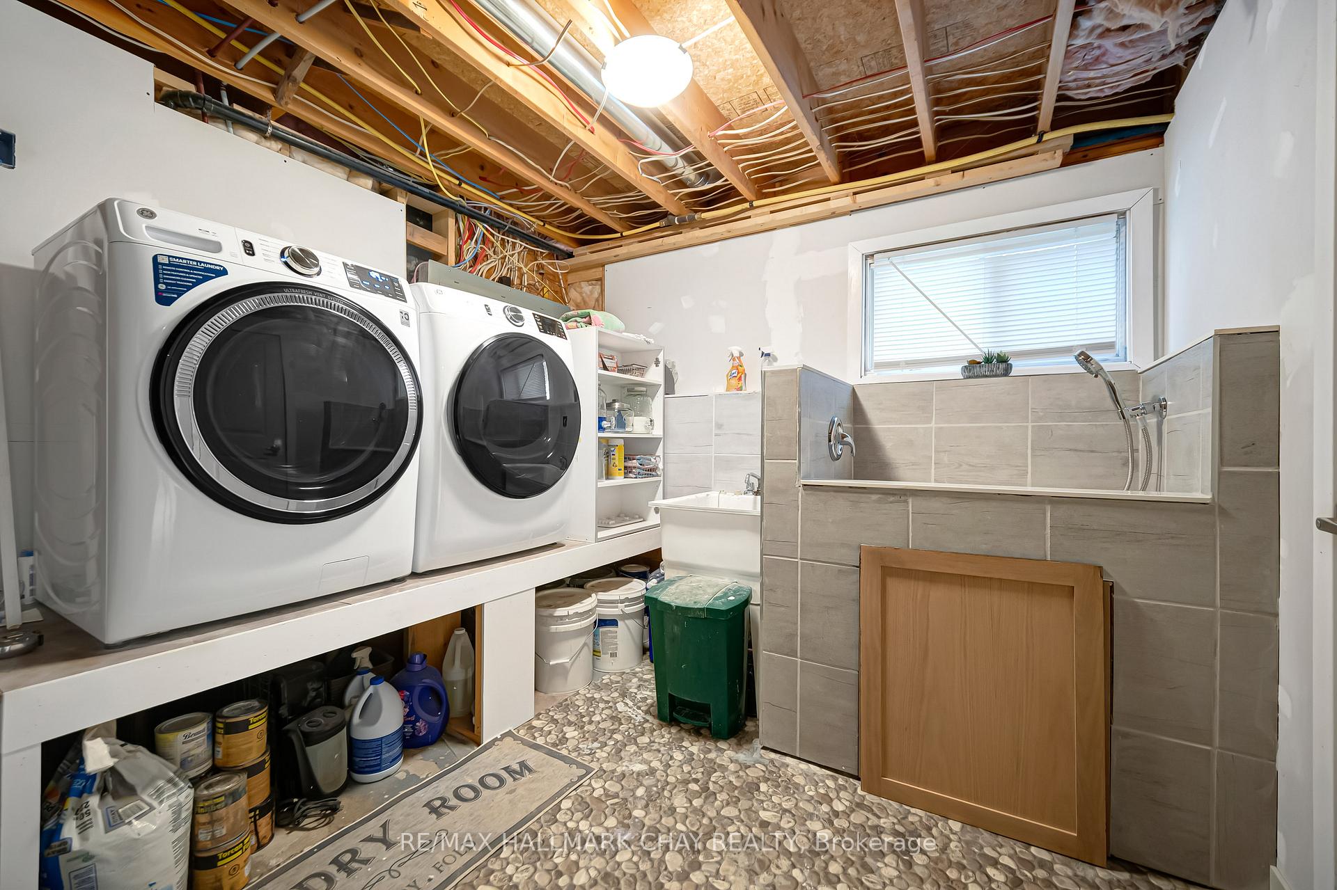 Photo 32 of 20 Howard Avenue, Brock, Beaverton — HOMEH