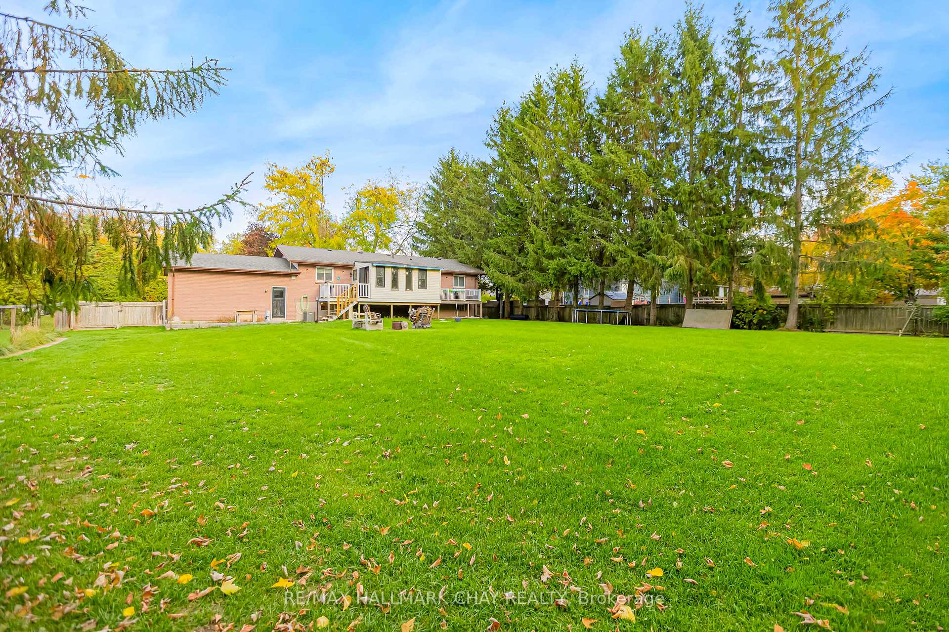 Photo 38 of 20 Howard Avenue, Brock, Beaverton — HOMEH
