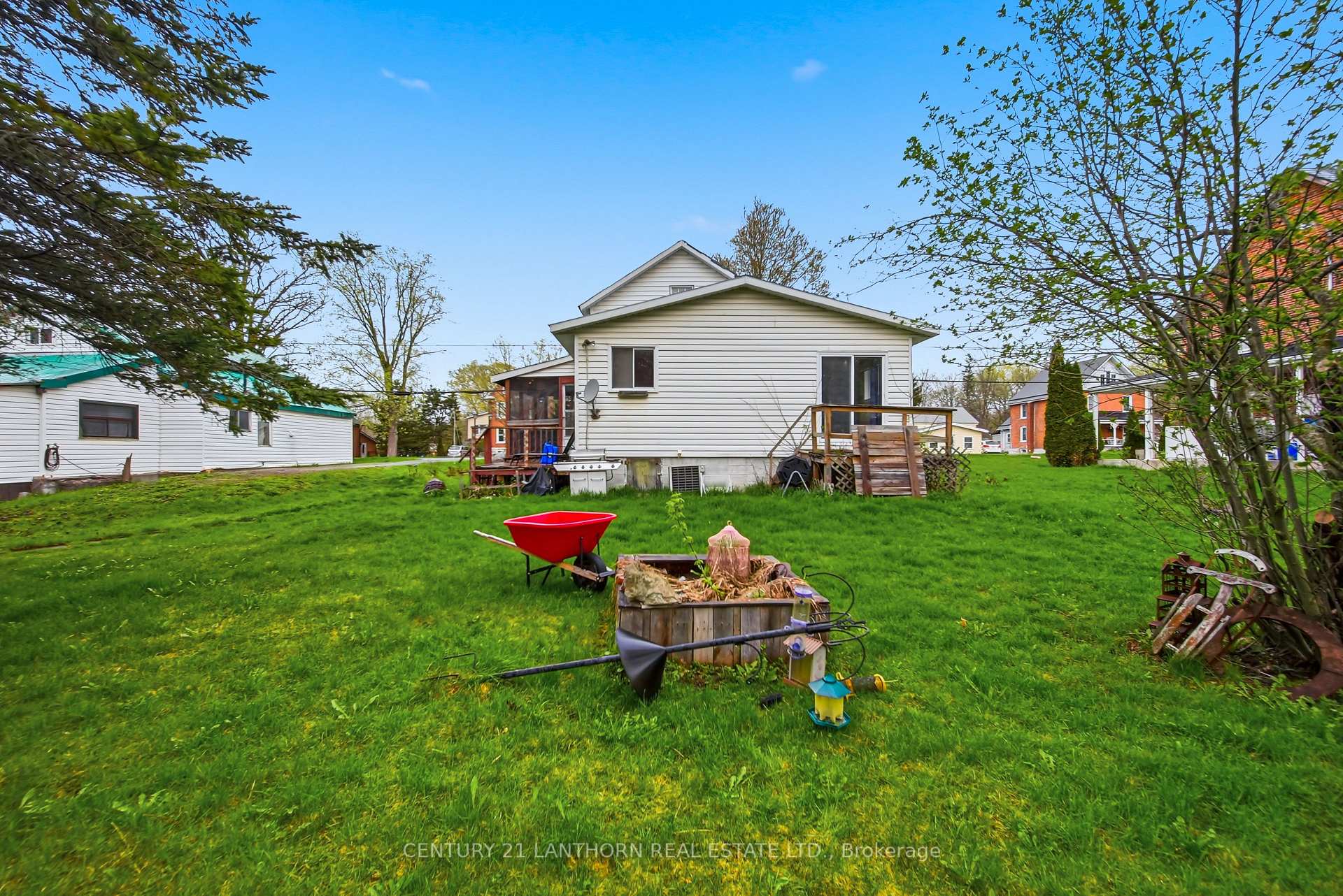Photo 30 of 193 St. Lawrence Street E, Centre Hastings — HOMEH