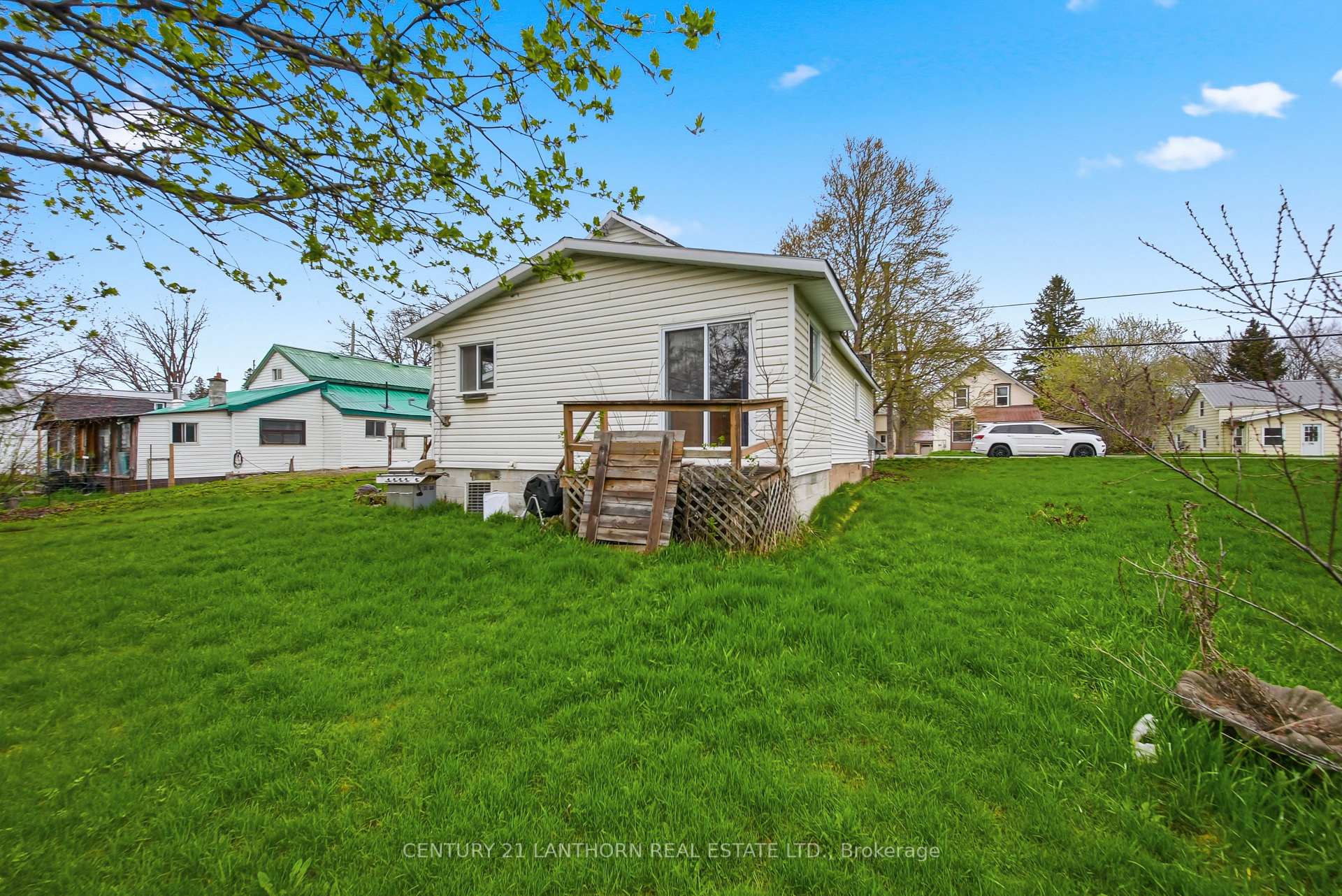 Photo 33 of 193 St. Lawrence Street E, Centre Hastings — HOMEH