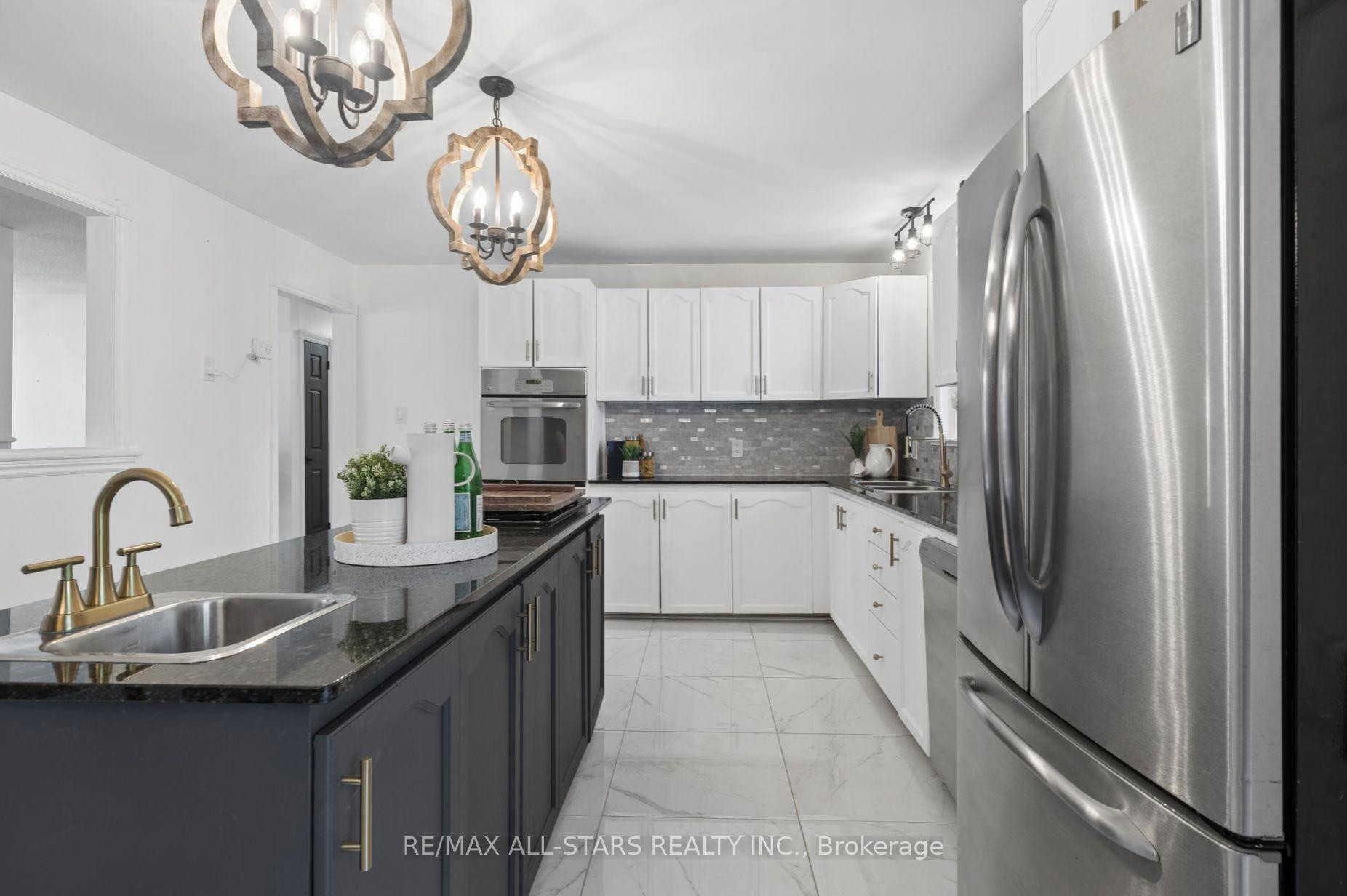 Photo 14 of 127 Pinecrest Road, Georgina, Pefferlaw — HOMEH