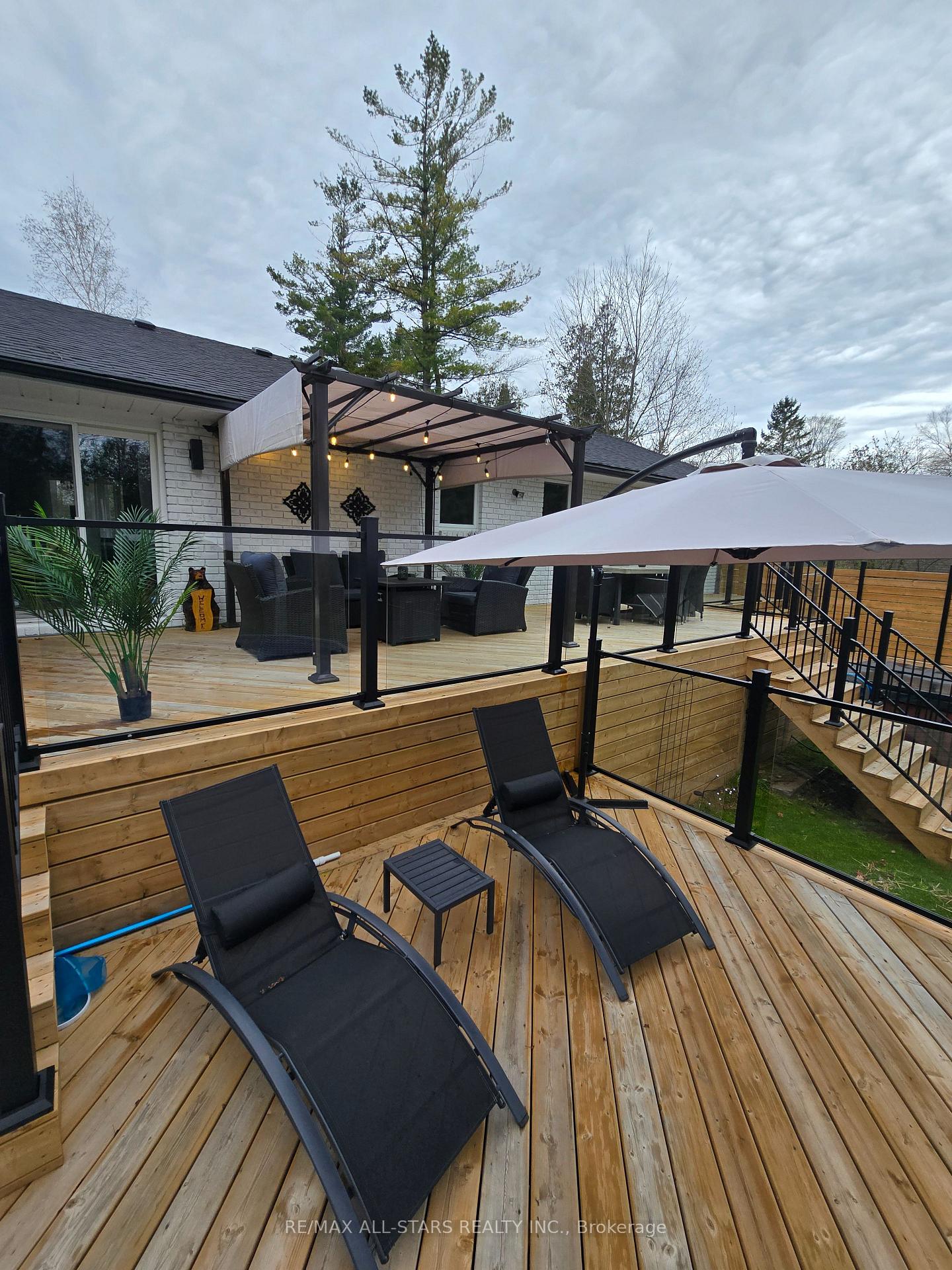 Photo 64 of 127 Pinecrest Road, Georgina, Pefferlaw — HOMEH