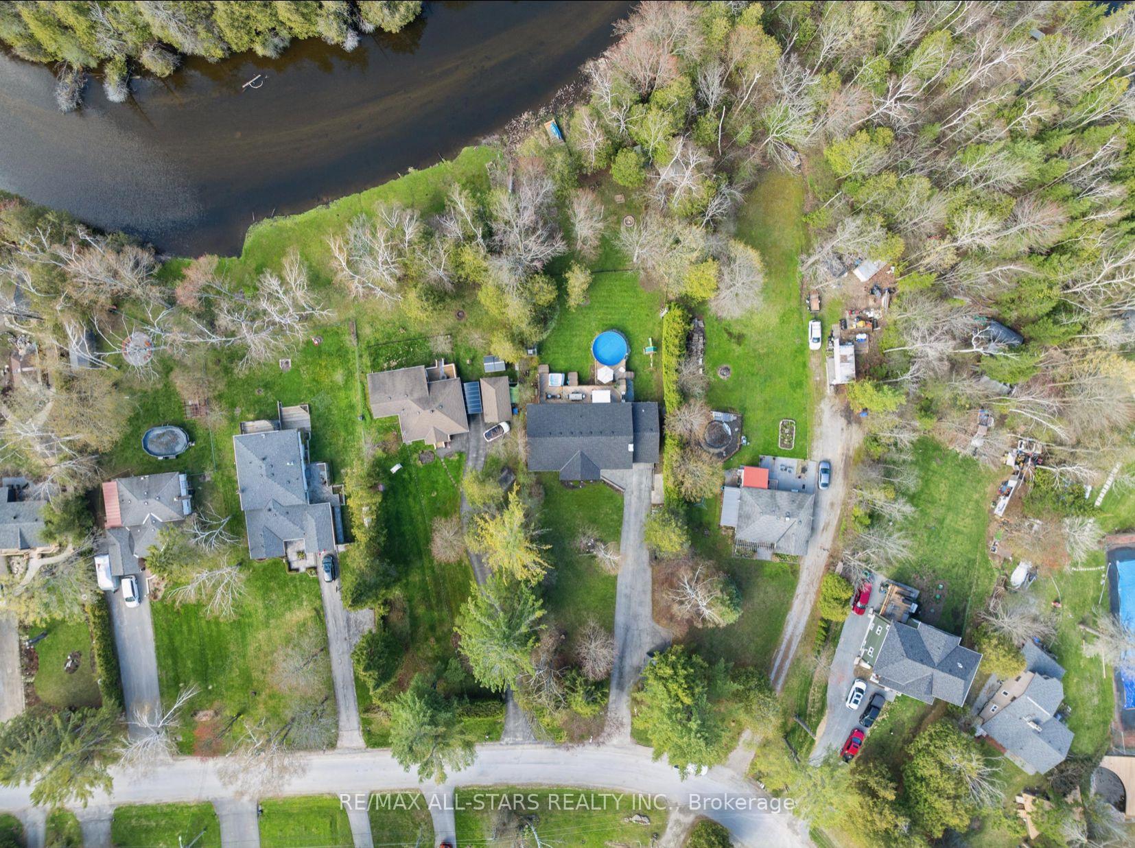 Photo 84 of 127 Pinecrest Road, Georgina, Pefferlaw — HOMEH