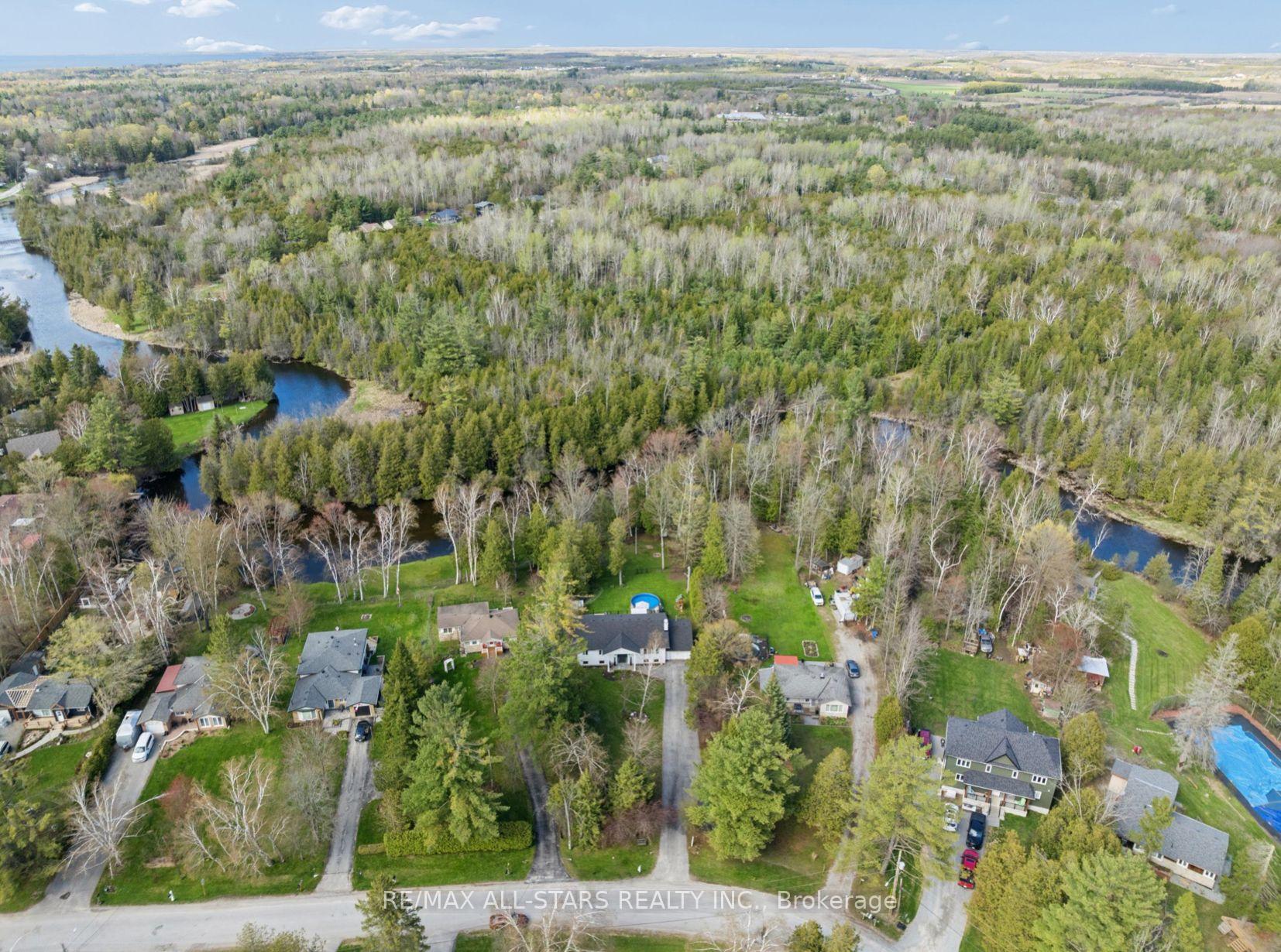 Photo 88 of 127 Pinecrest Road, Georgina, Pefferlaw — HOMEH