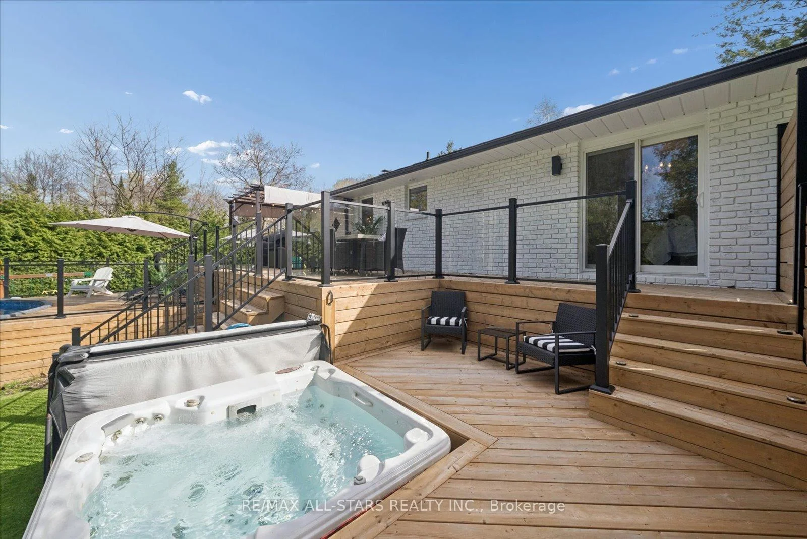 Photo 13 of 127 Pinecrest Road, Georgina, Pefferlaw — HOMEH