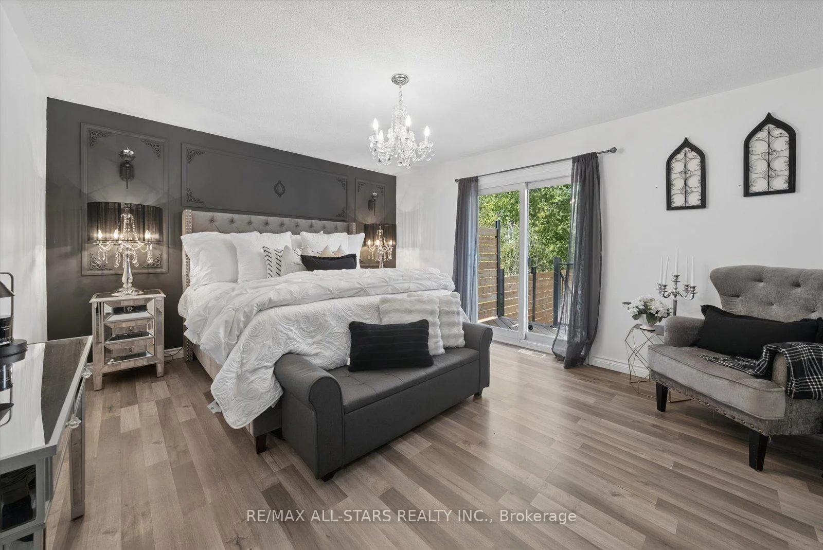 Photo 35 of 127 Pinecrest Road, Georgina, Pefferlaw — HOMEH