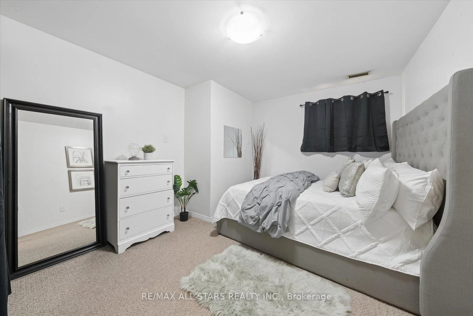 Photo 61 of 127 Pinecrest Road, Georgina, Pefferlaw — HOMEH