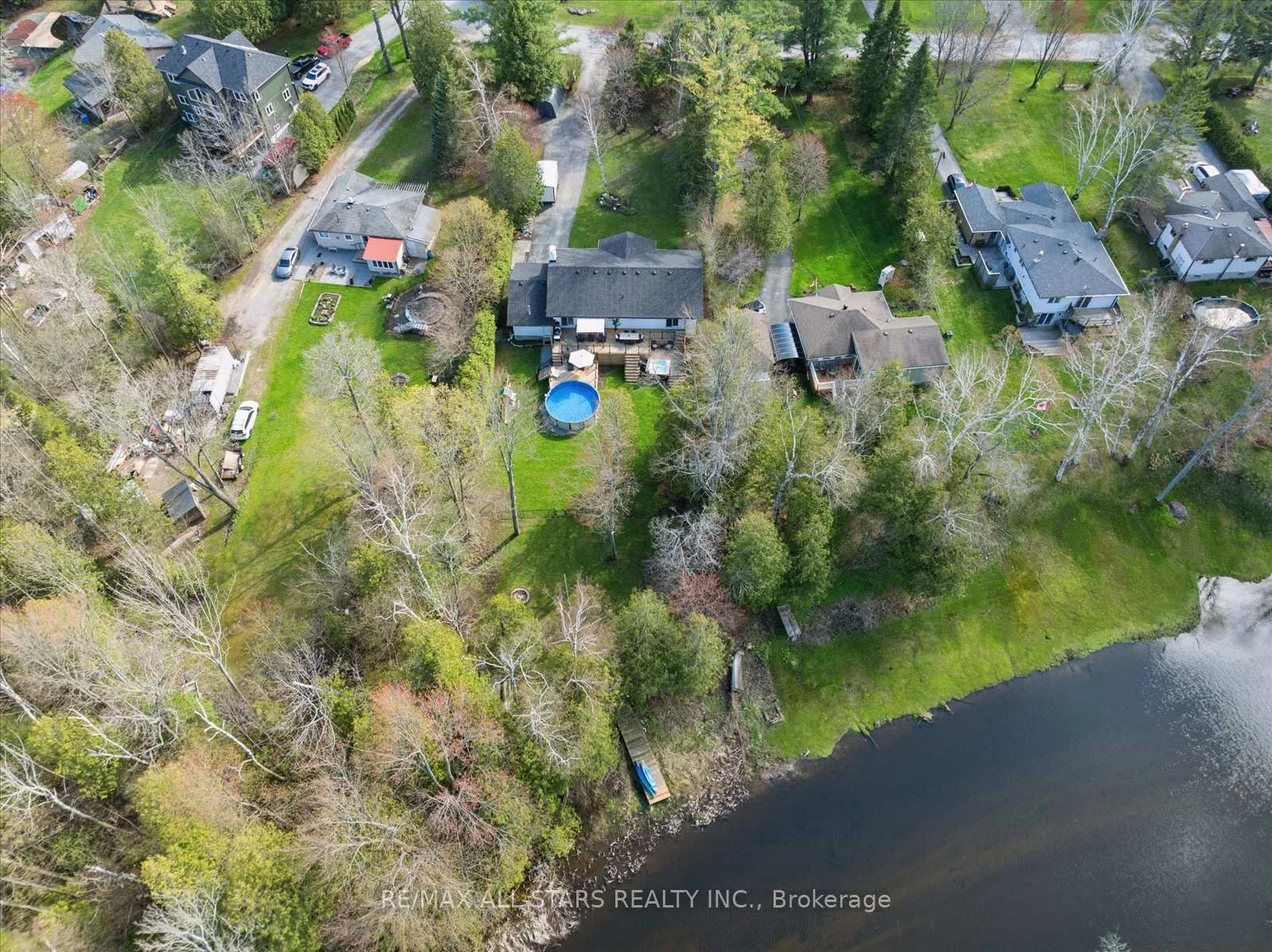 Photo 85 of 127 Pinecrest Road, Georgina, Pefferlaw — HOMEH