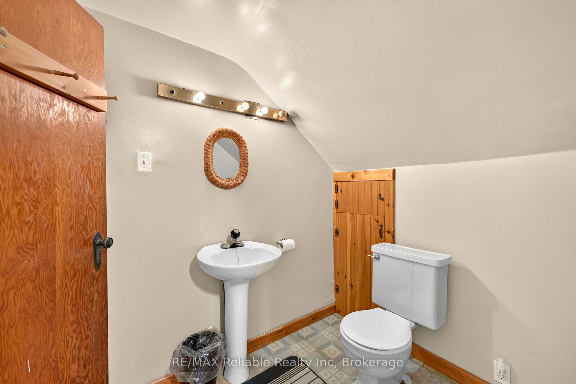 Photo 20 of 137 James Street, Huron East, Seaforth — HOMEH