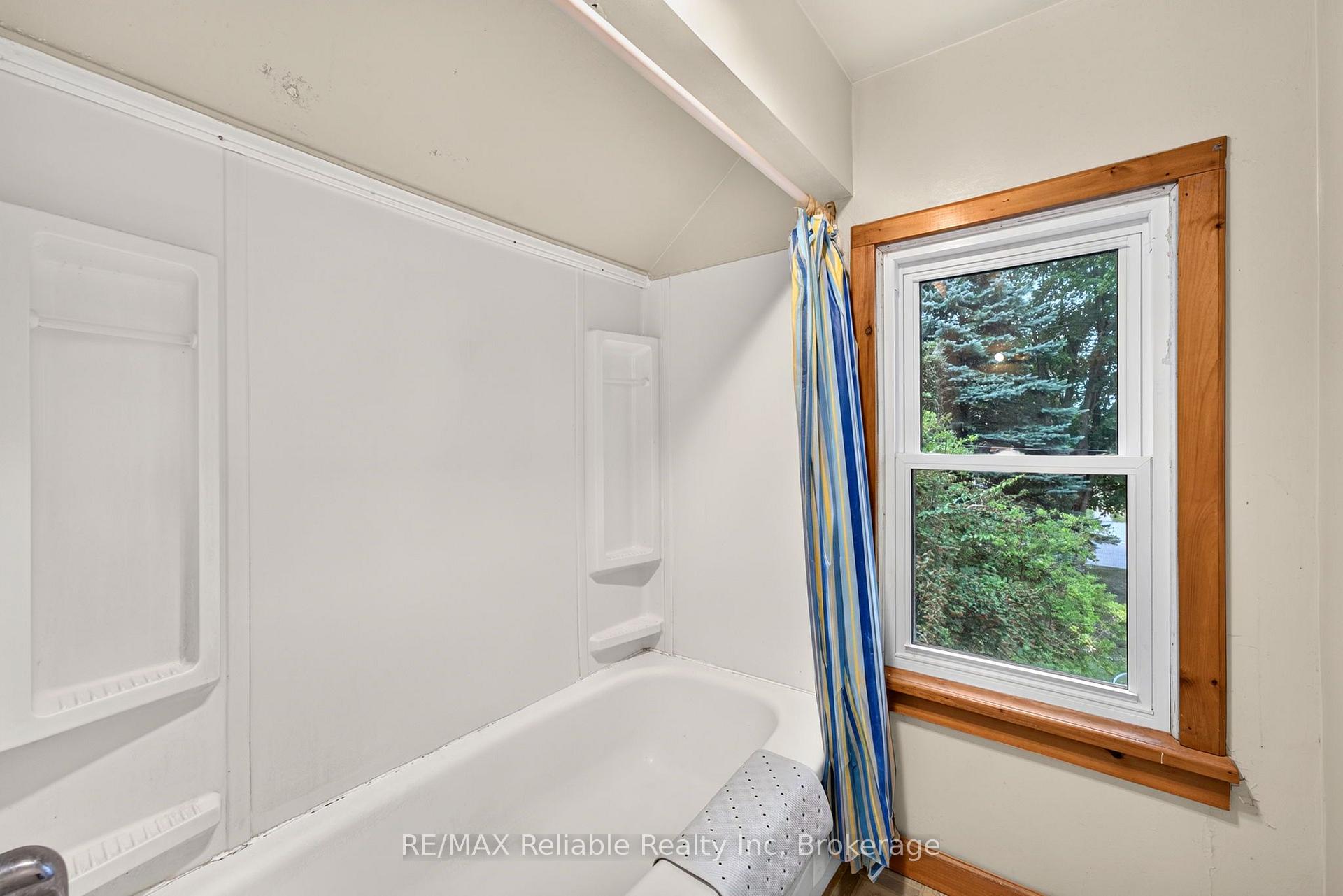 Photo 21 of 137 James Street, Huron East, Seaforth — HOMEH