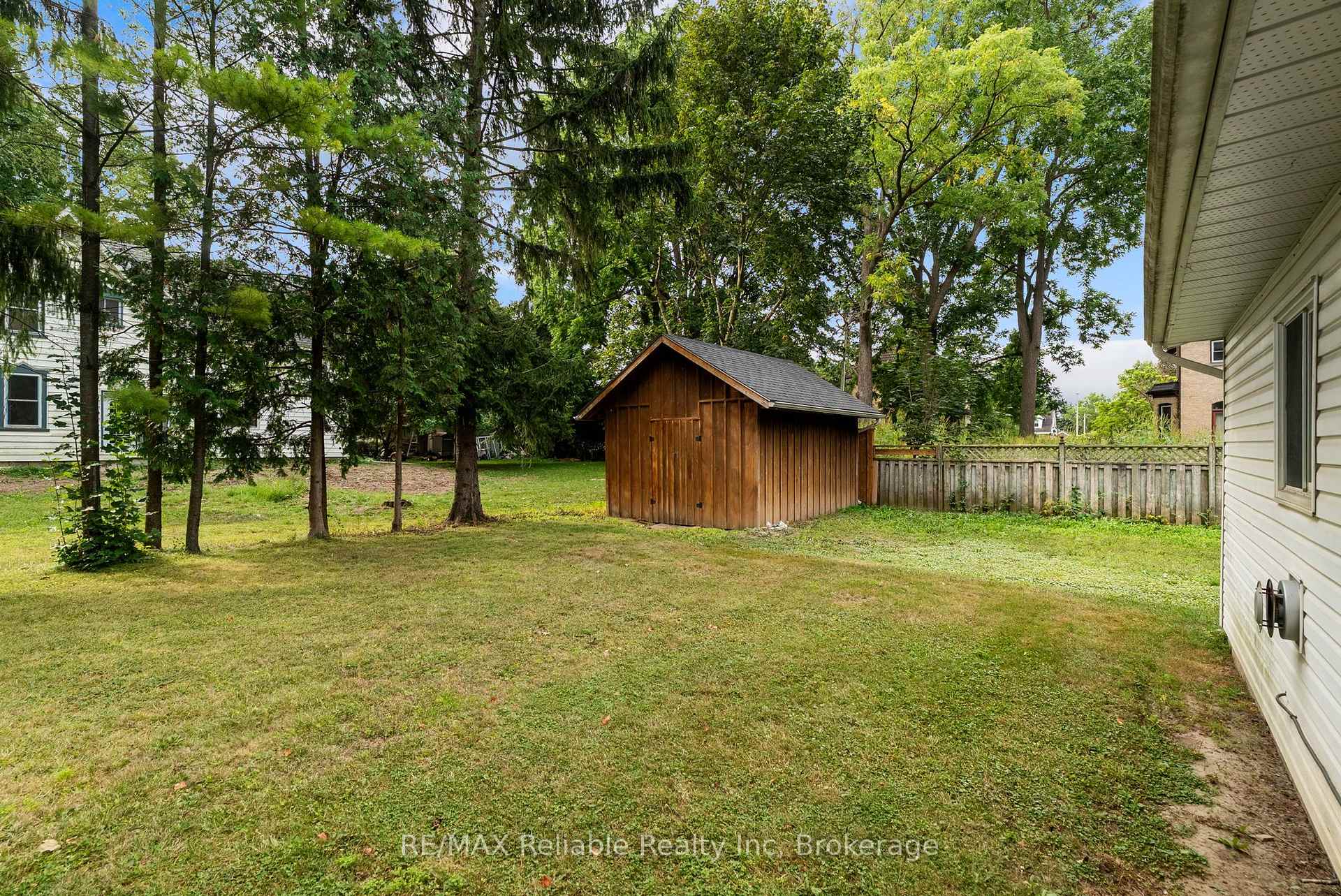 Photo 30 of 137 James Street, Huron East, Seaforth — HOMEH