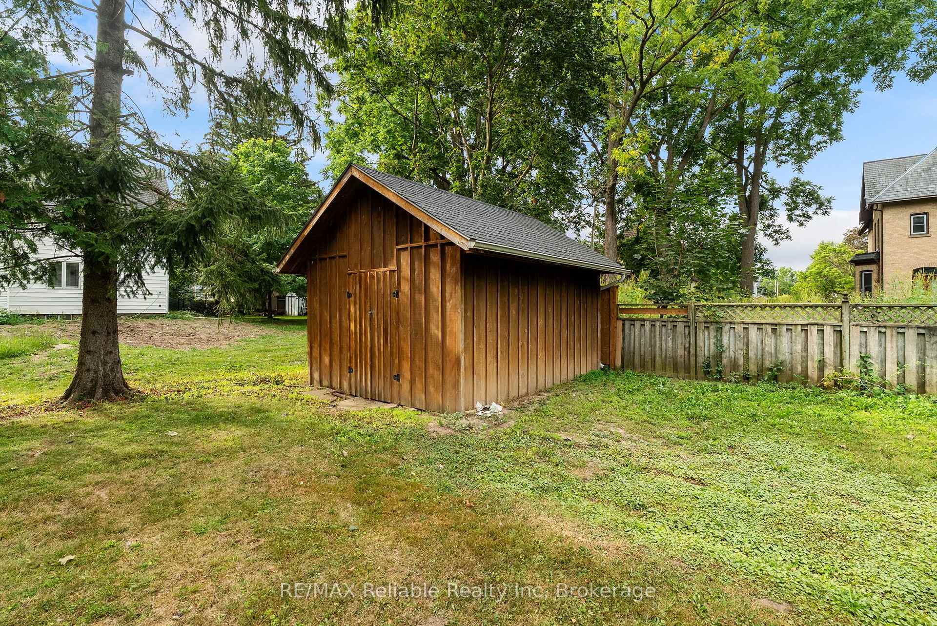 Photo 32 of 137 James Street, Huron East, Seaforth — HOMEH