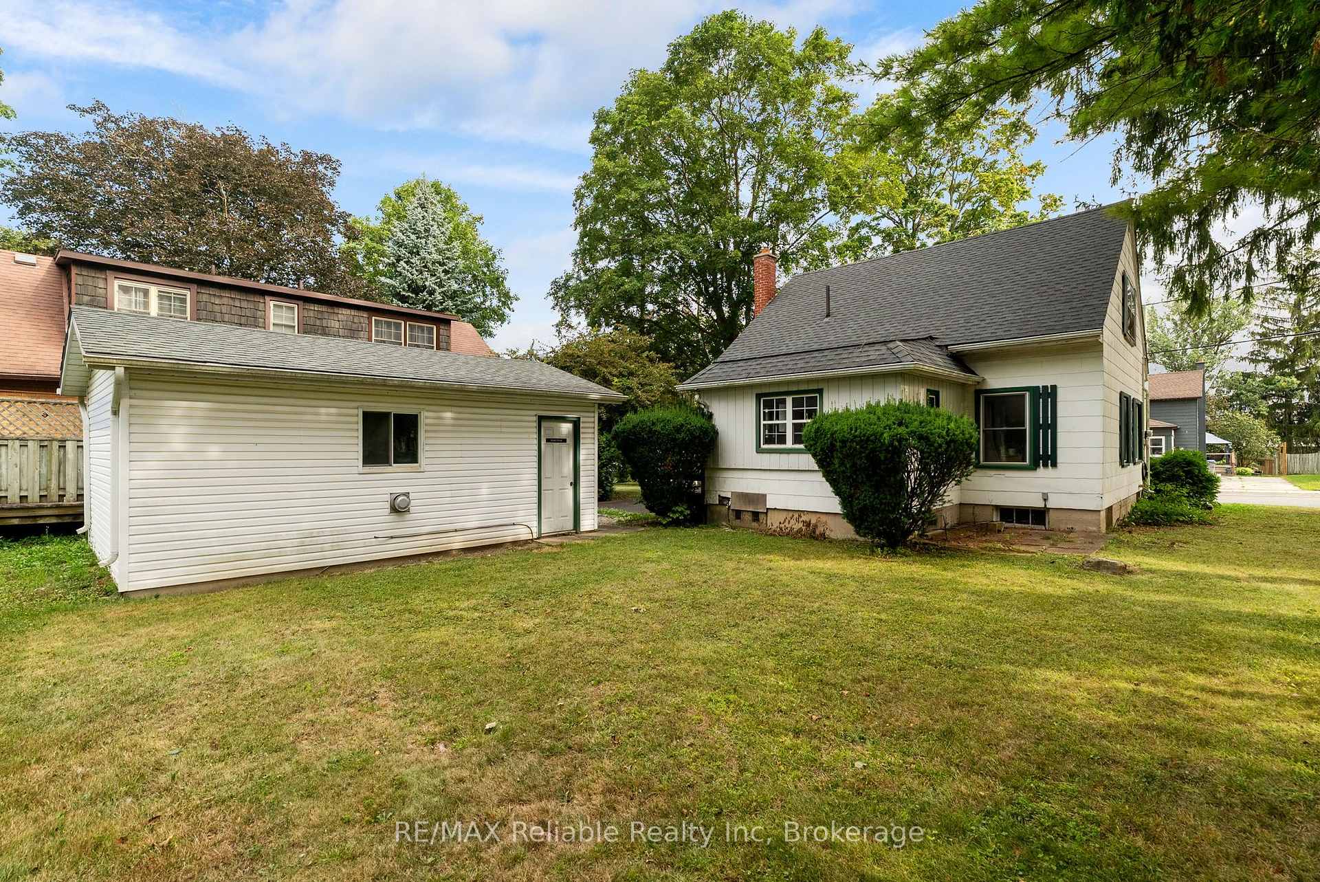 Photo 33 of 137 James Street, Huron East, Seaforth — HOMEH