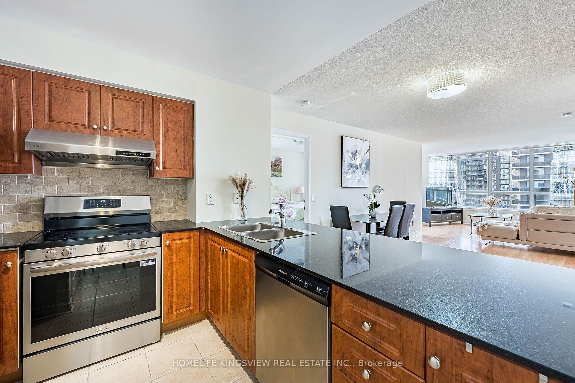 Photo 15 of Unit 807, 60 Disera Drive, Vaughan, Beverley Glen — HOMEH