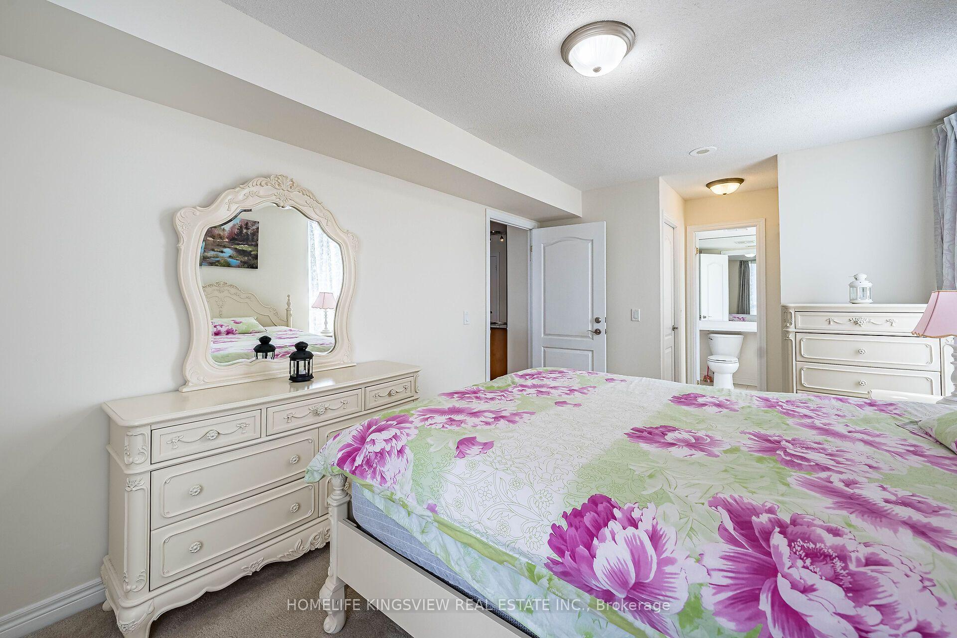 Photo 28 of Unit 807, 60 Disera Drive, Vaughan, Beverley Glen — HOMEH