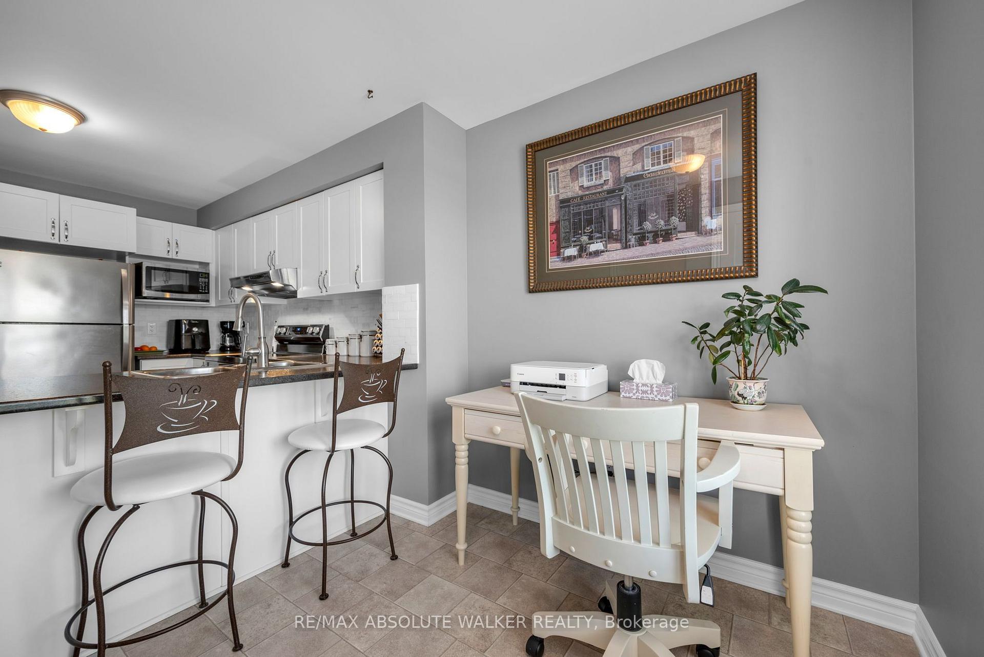 Photo 5 of 2414 Esprit Drive, Ottawa, Avalon East — HOMEH