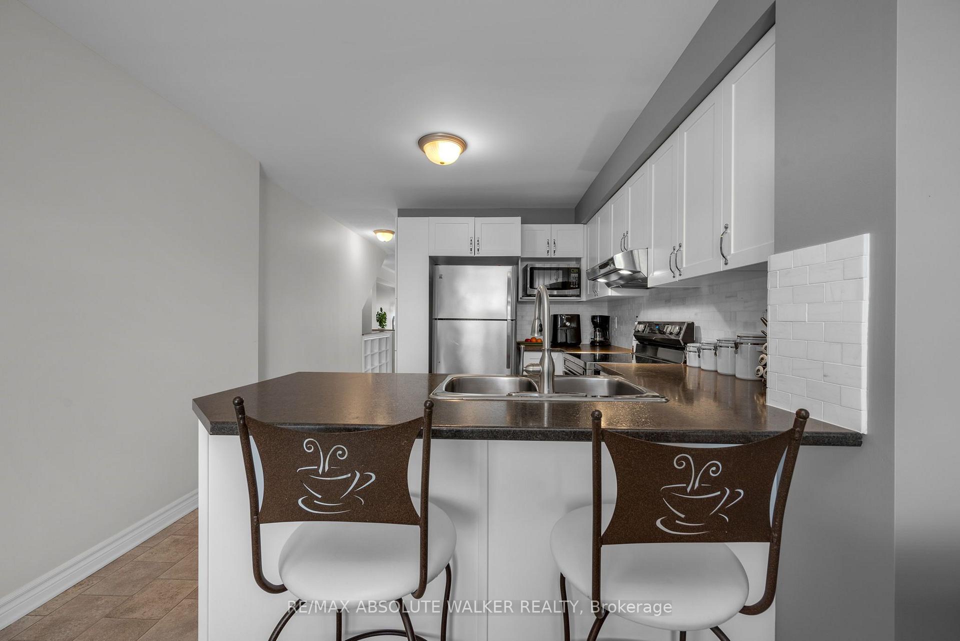 Photo 7 of 2414 Esprit Drive, Ottawa, Avalon East — HOMEH