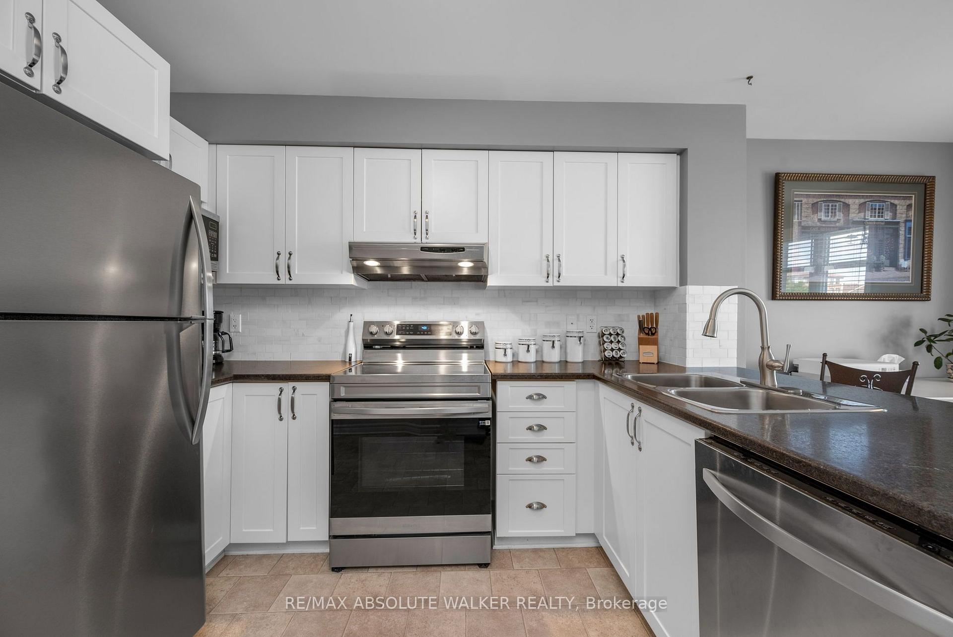 Photo 8 of 2414 Esprit Drive, Ottawa, Avalon East — HOMEH