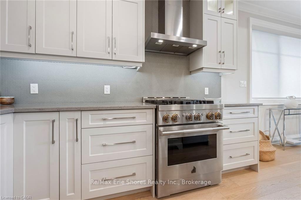 Photo 11 of 47 Bluenose Drive, Norfolk, Port Dover — HOMEH