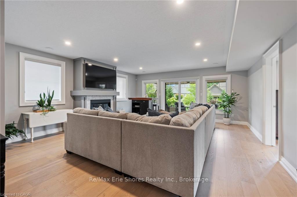 Photo 29 of 47 Bluenose Drive, Norfolk, Port Dover — HOMEH