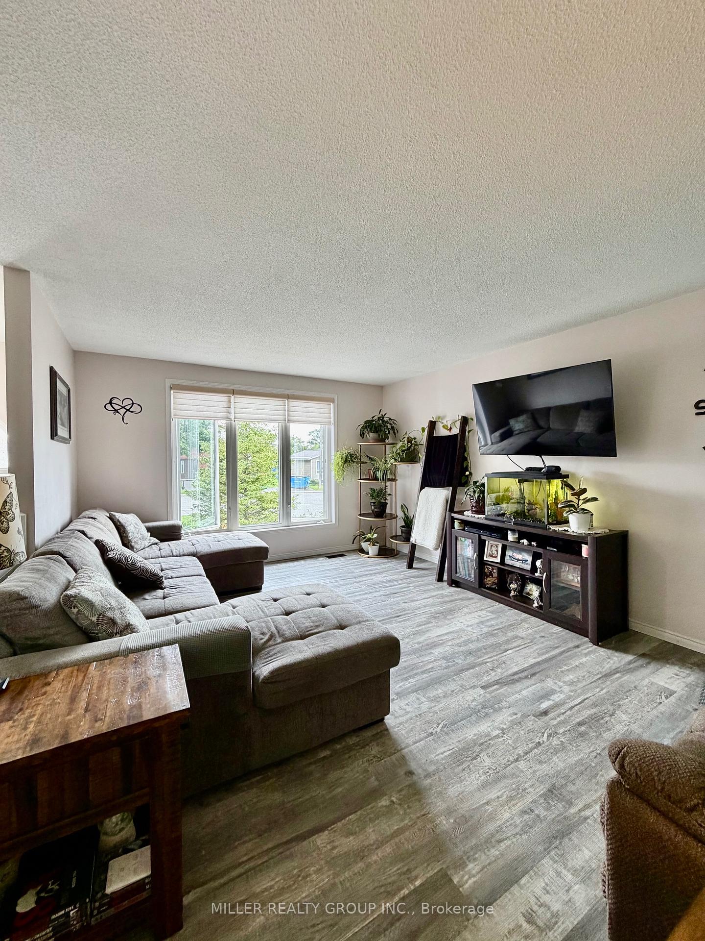 Photo 6 of 114 May Street, Temiskaming Shores, New Liskeard — HOMEH