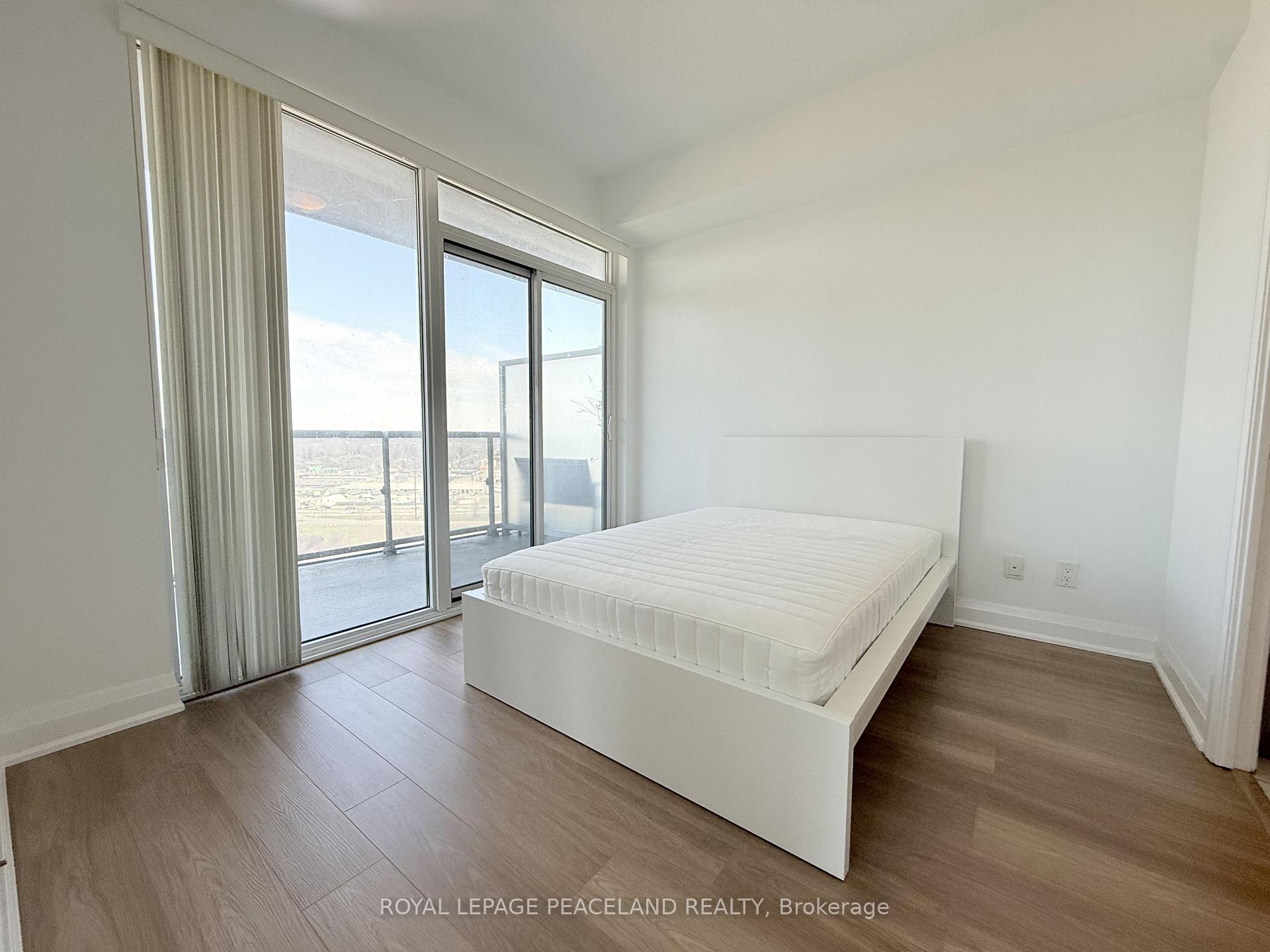 Photo 6 of Unit 2005, 56 Annie Craig Drive, Etobicoke, Mimico — HOMEH