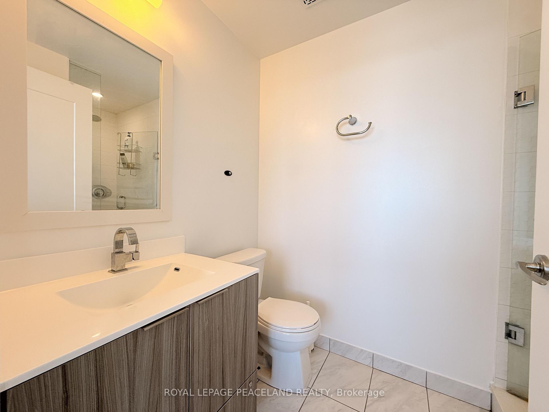 Photo 8 of Unit 2005, 56 Annie Craig Drive, Etobicoke, Mimico — HOMEH